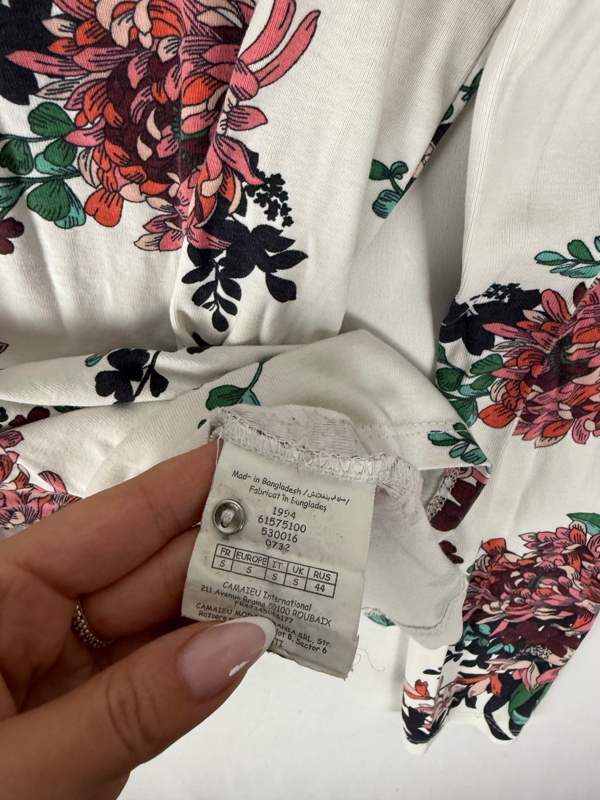 White floral tight fit cotton long sleeves top (S)