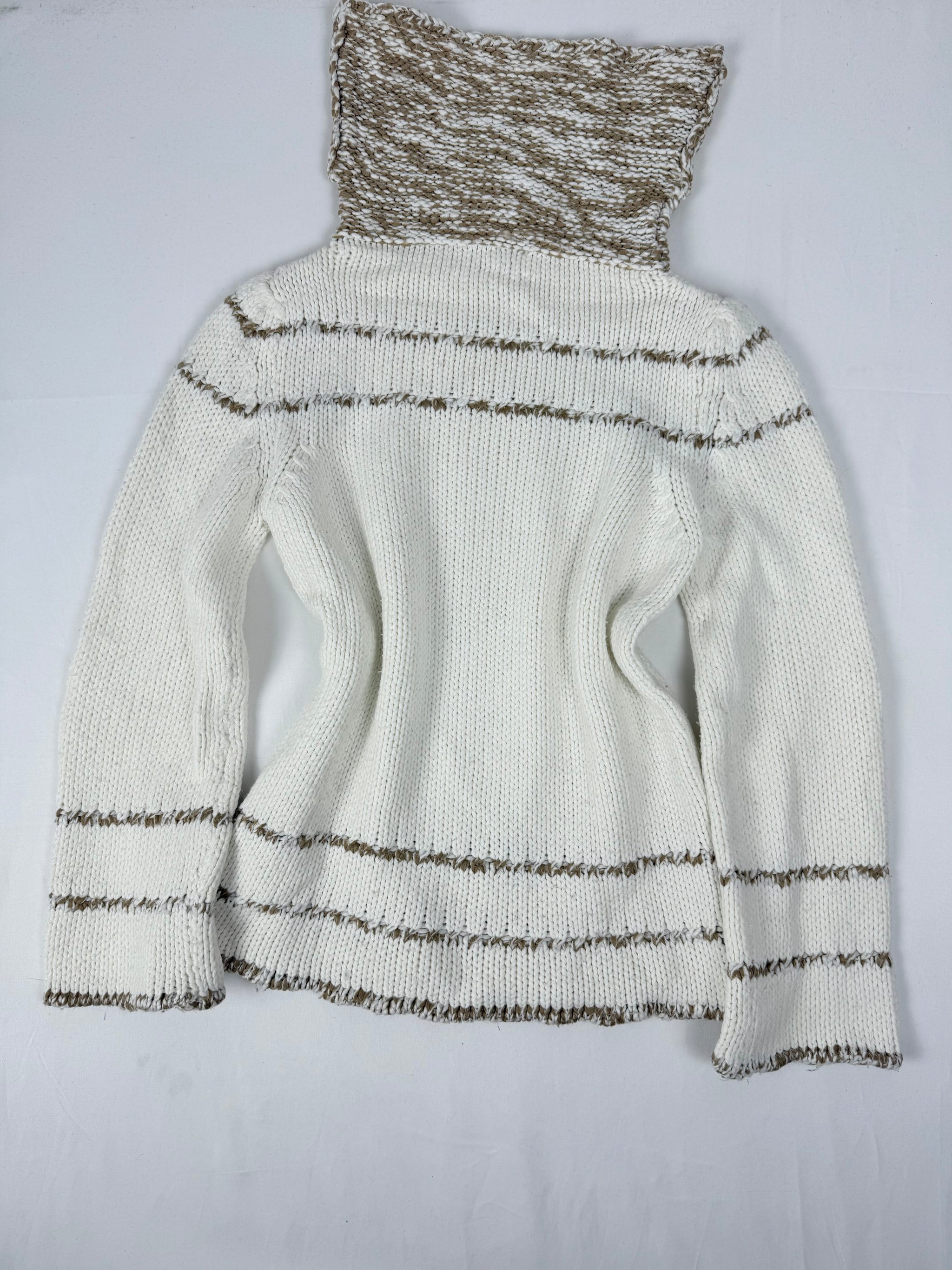 White turtleneck jumper (M)
