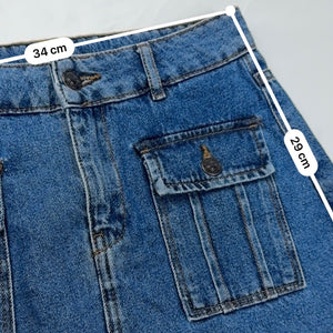 Blue denim low rise cargo mini skirt (XS)