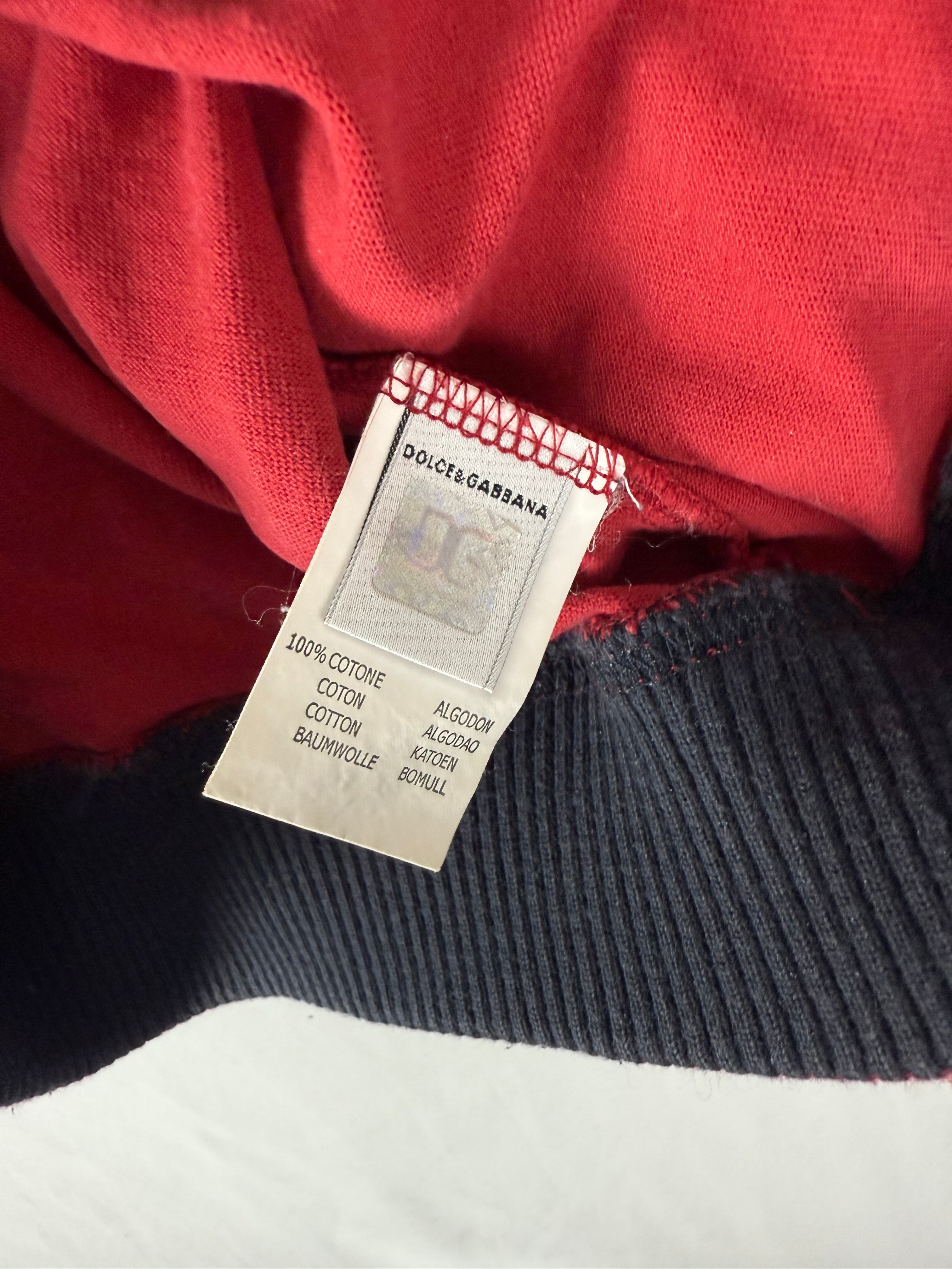 Red round neck sweatshirt (S/M)