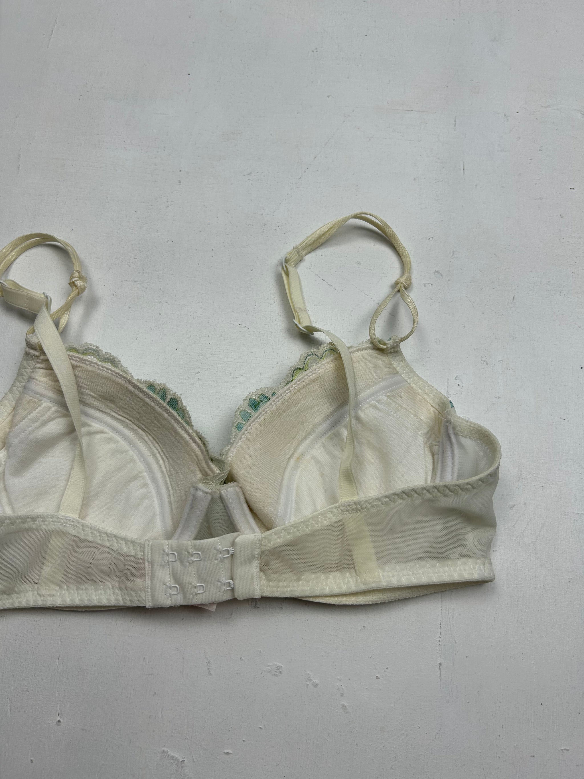 White floral print embroidered lace balcony bra (85B)