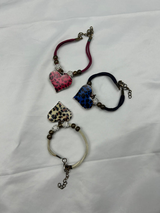 Heart pendant cord bracelet