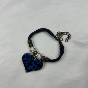 Heart pendant cord bracelet