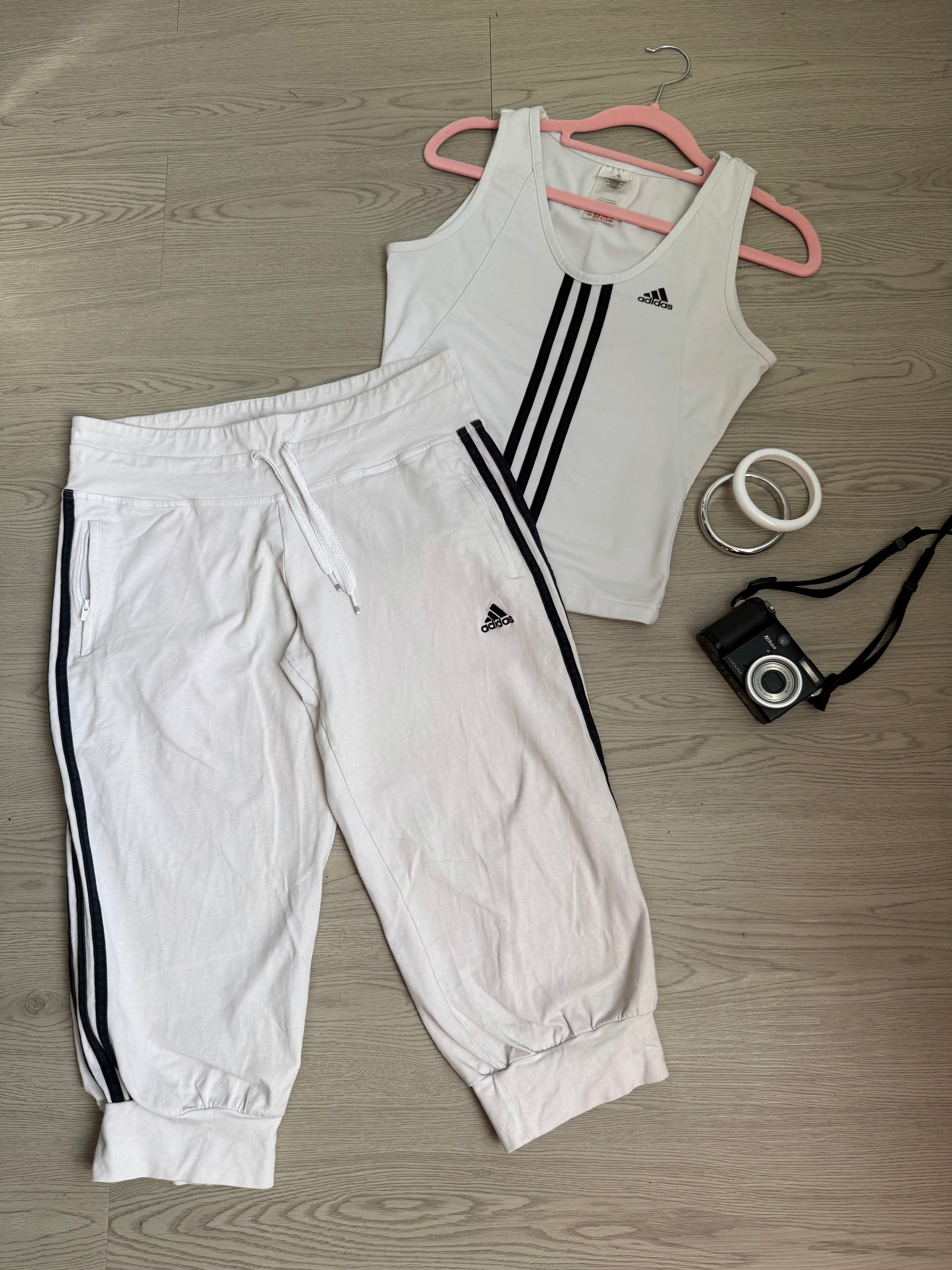 White tight fit activewear top (M)