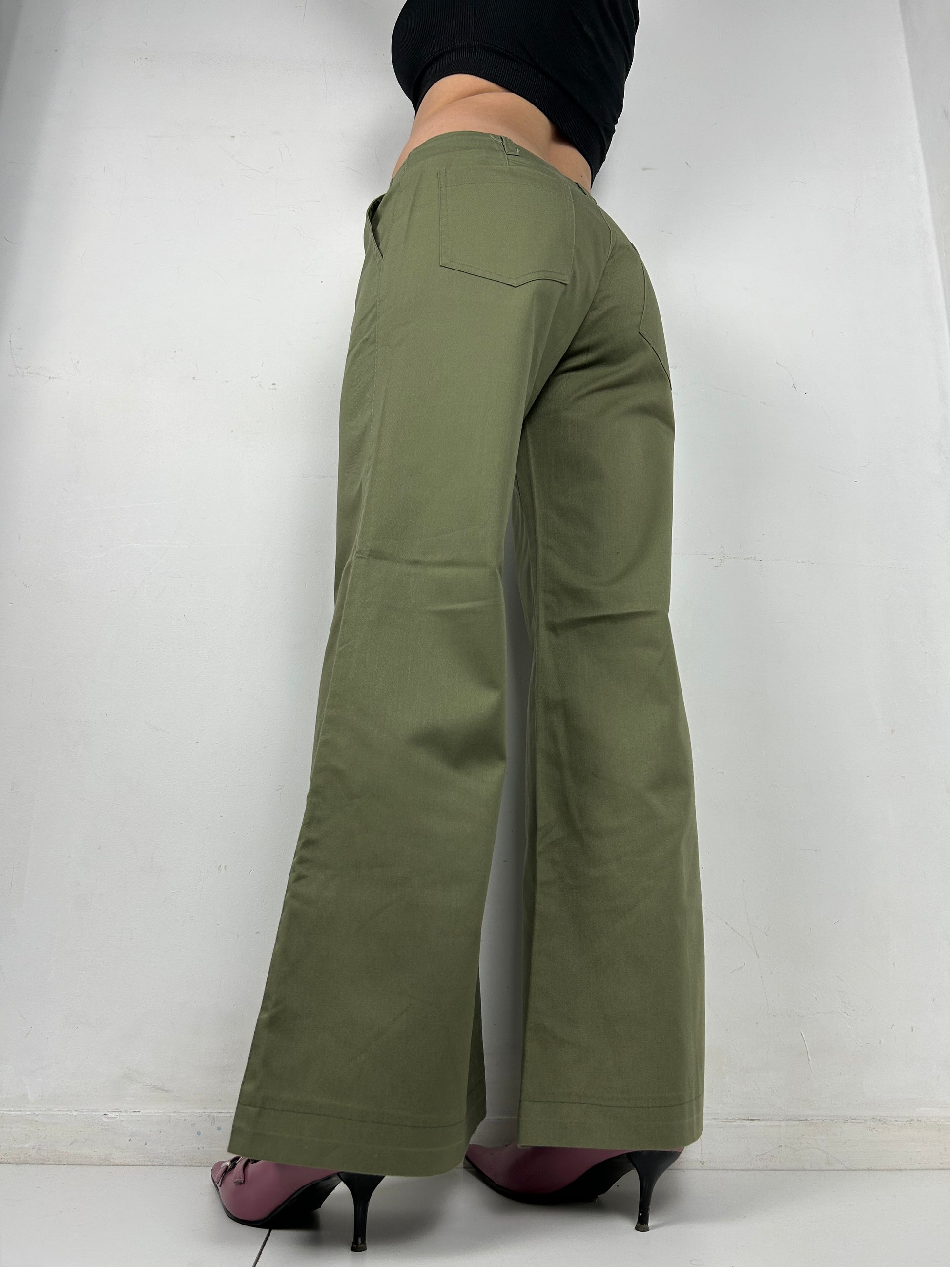 Khaki low waist office extra flare pants (M)