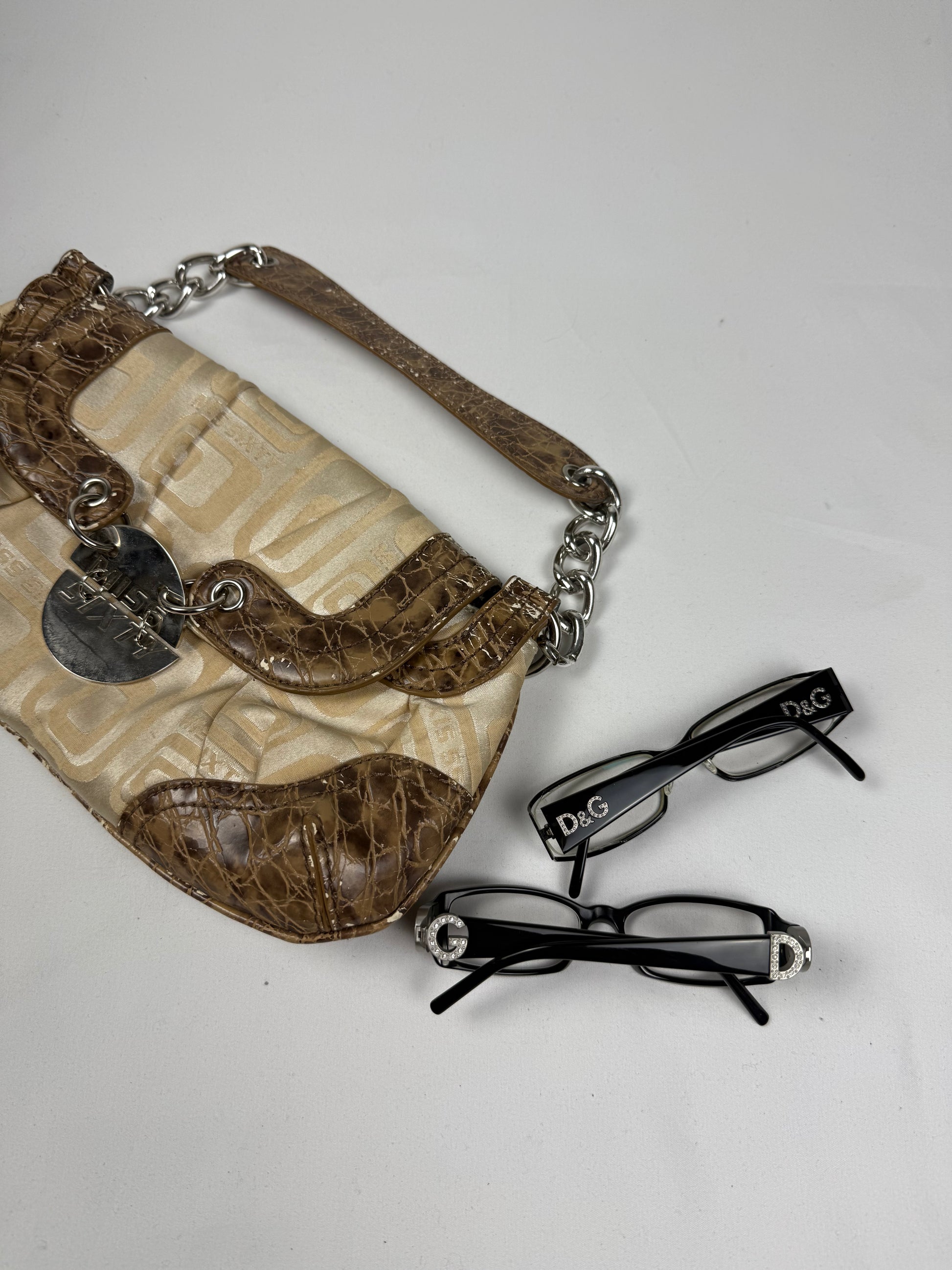 Black rhinestones logo 2000s office siren glasses (no prescription)