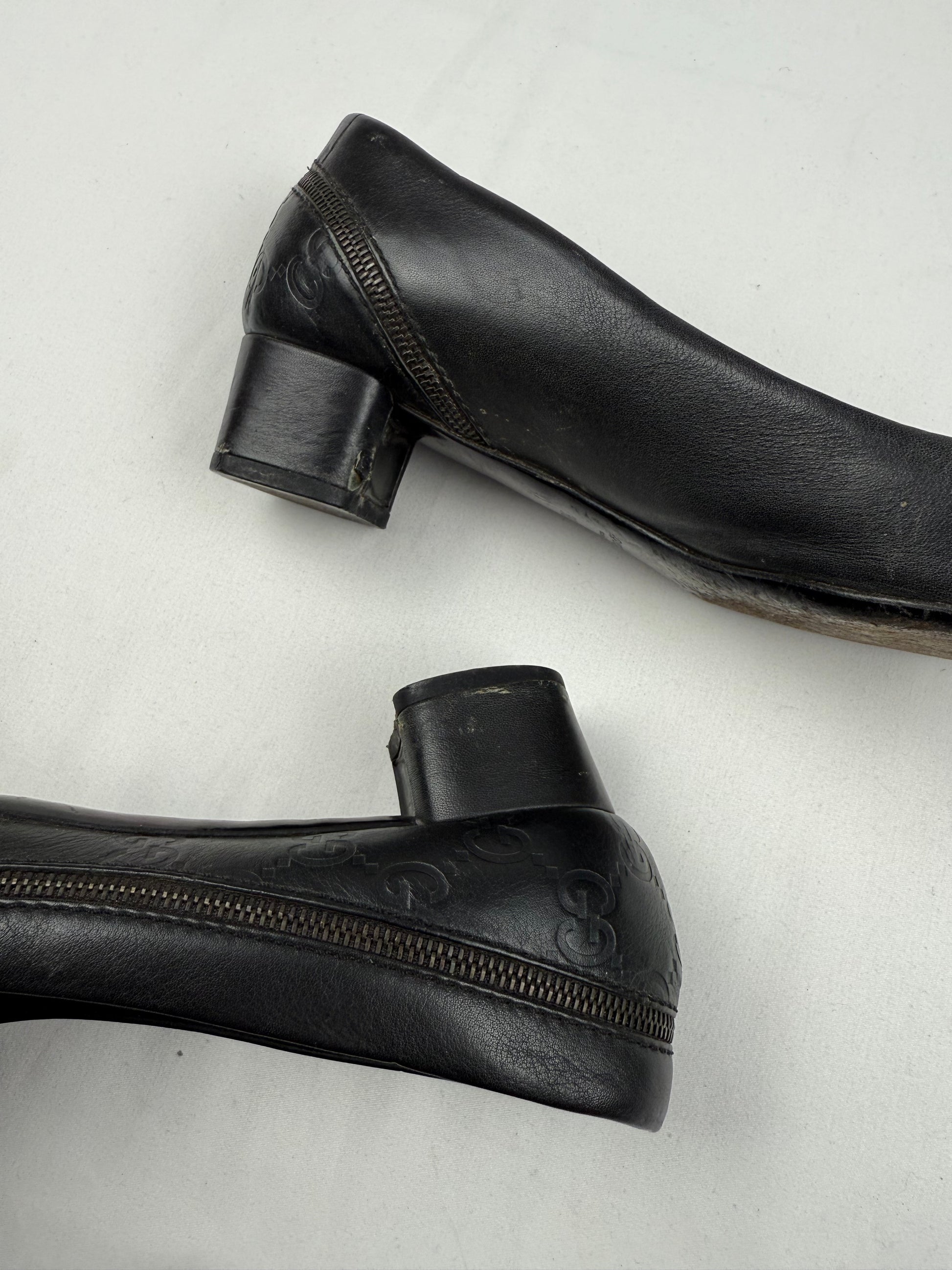 Black monogram ballet flat (36.5)