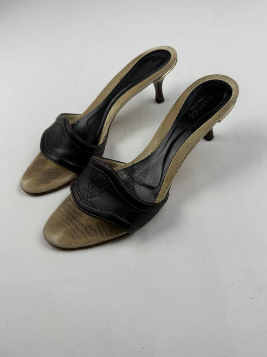 Beige real leather logo kitten heels mules (36)