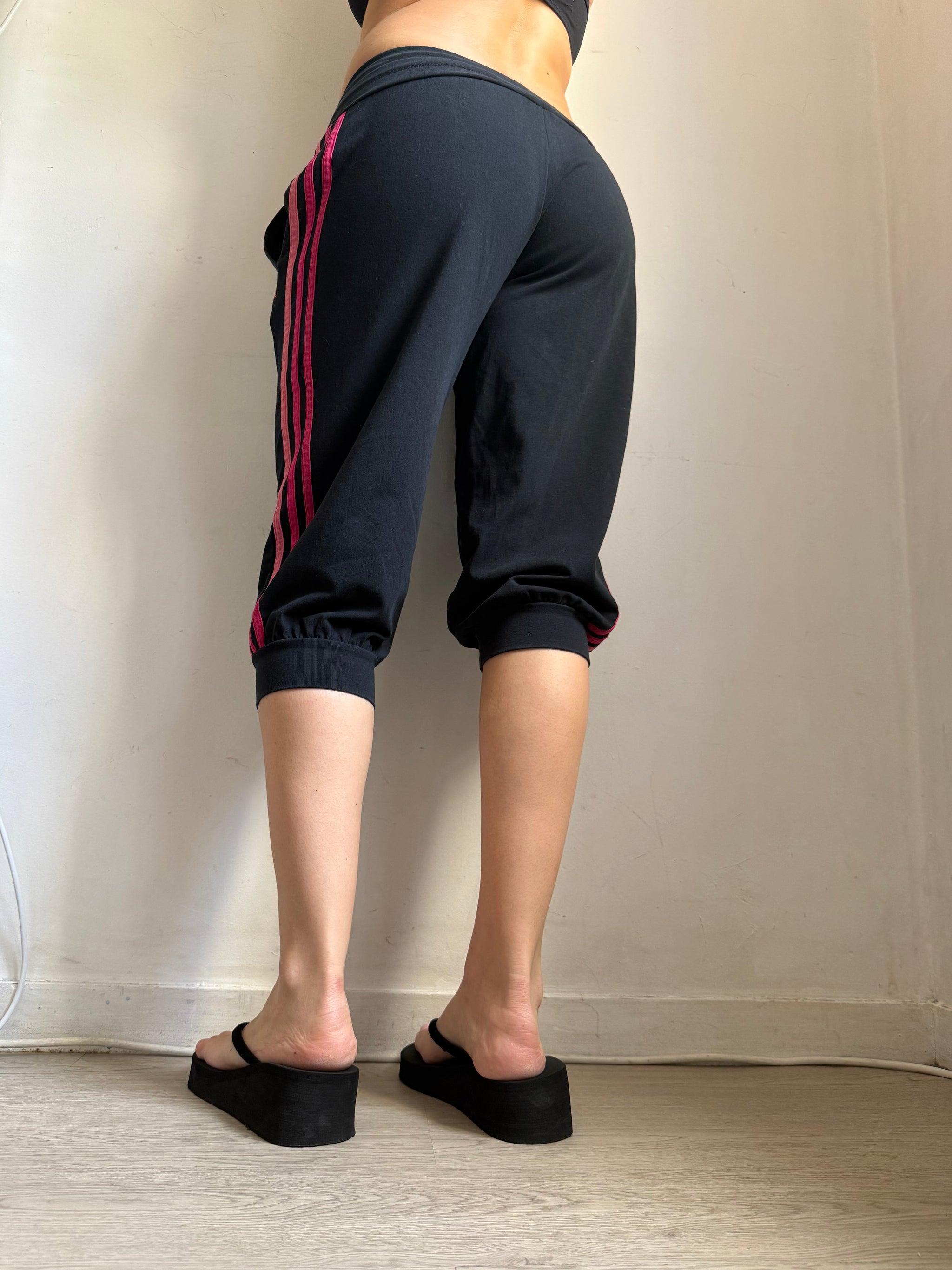 Black & pink activewear capri pants (M)