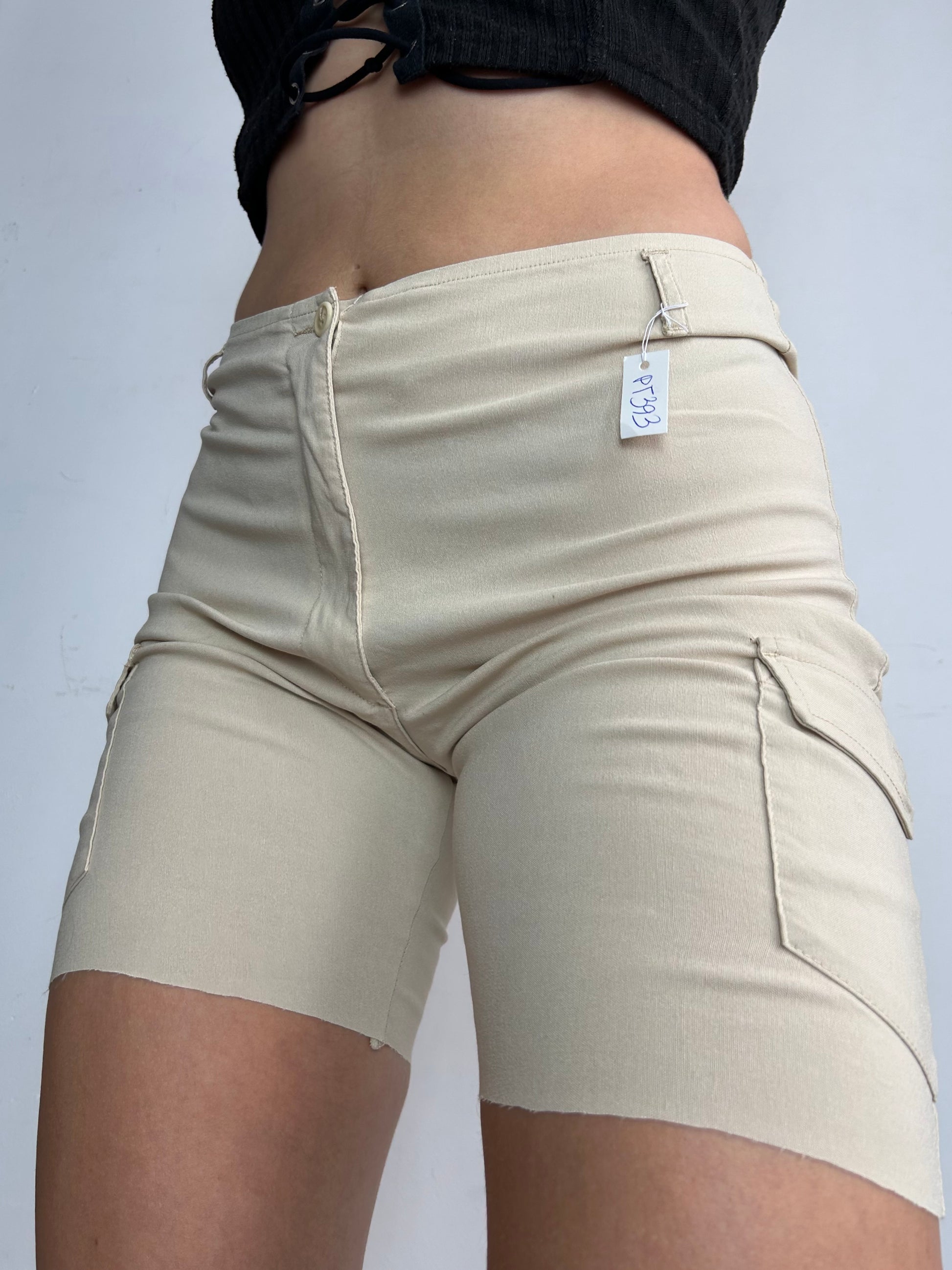 Camel cargo stretchy low rise mid short (XS/S)