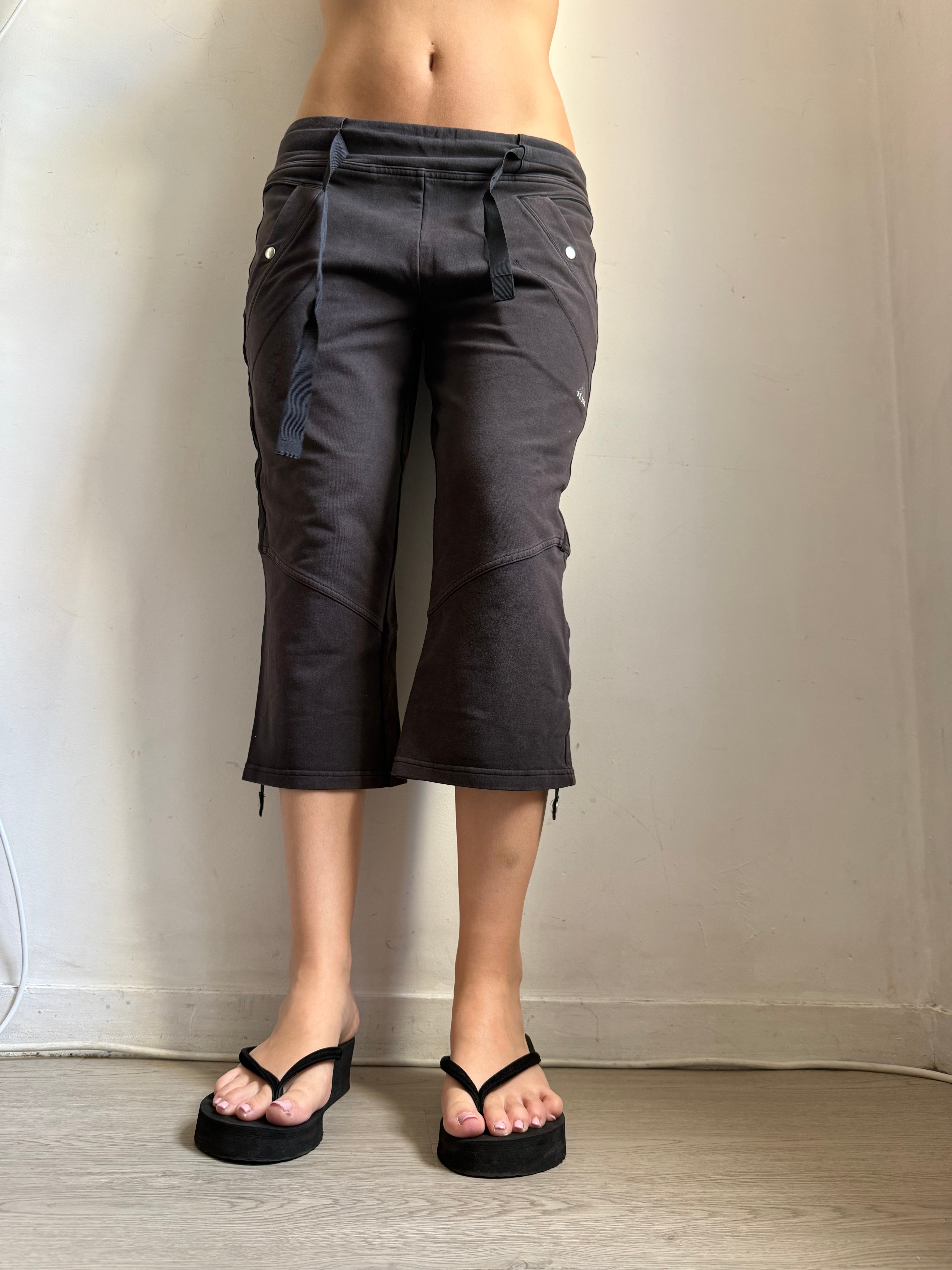 Black activewear capri pants (L)
