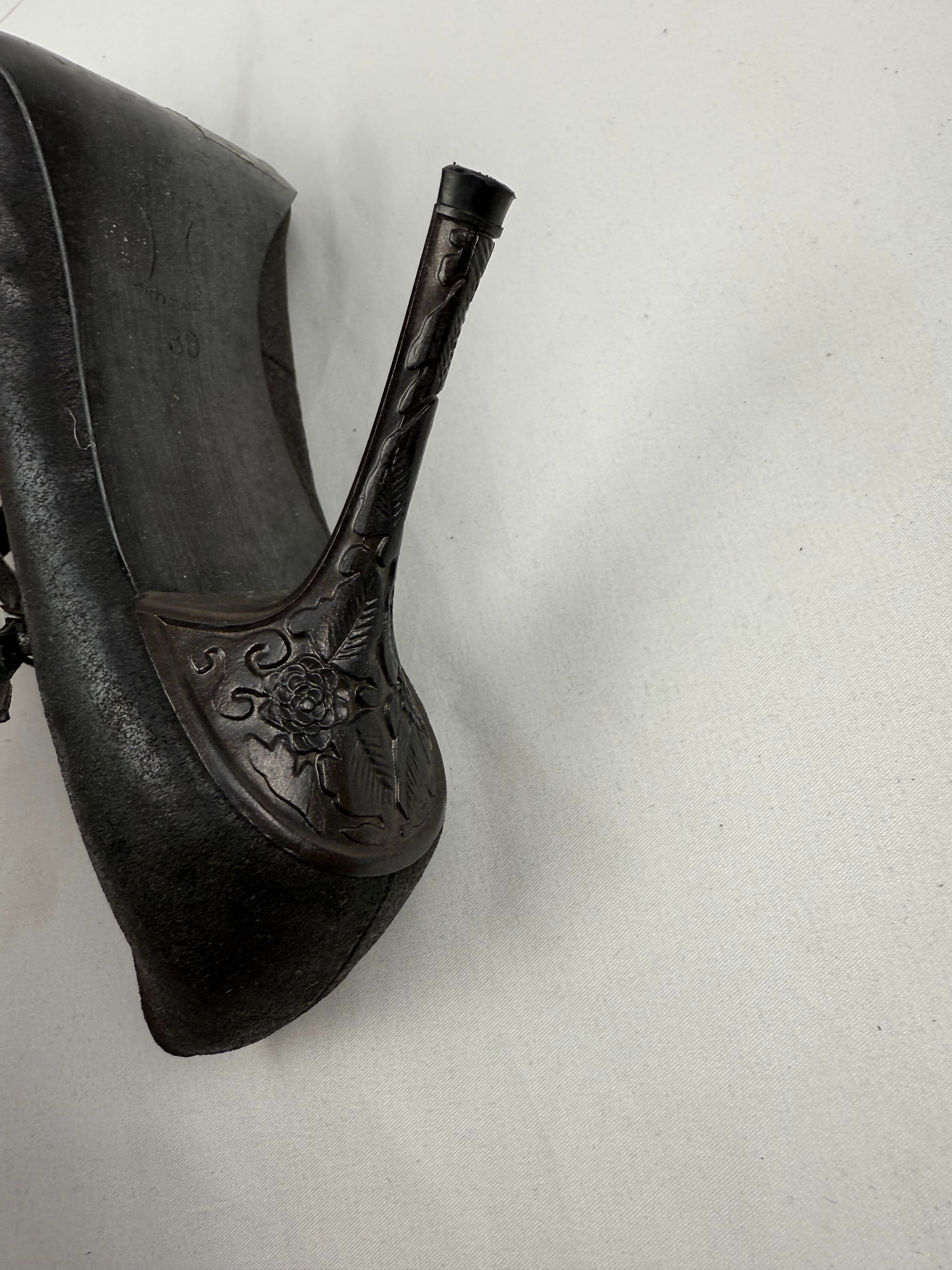Black real leather pointed toes heels (39)