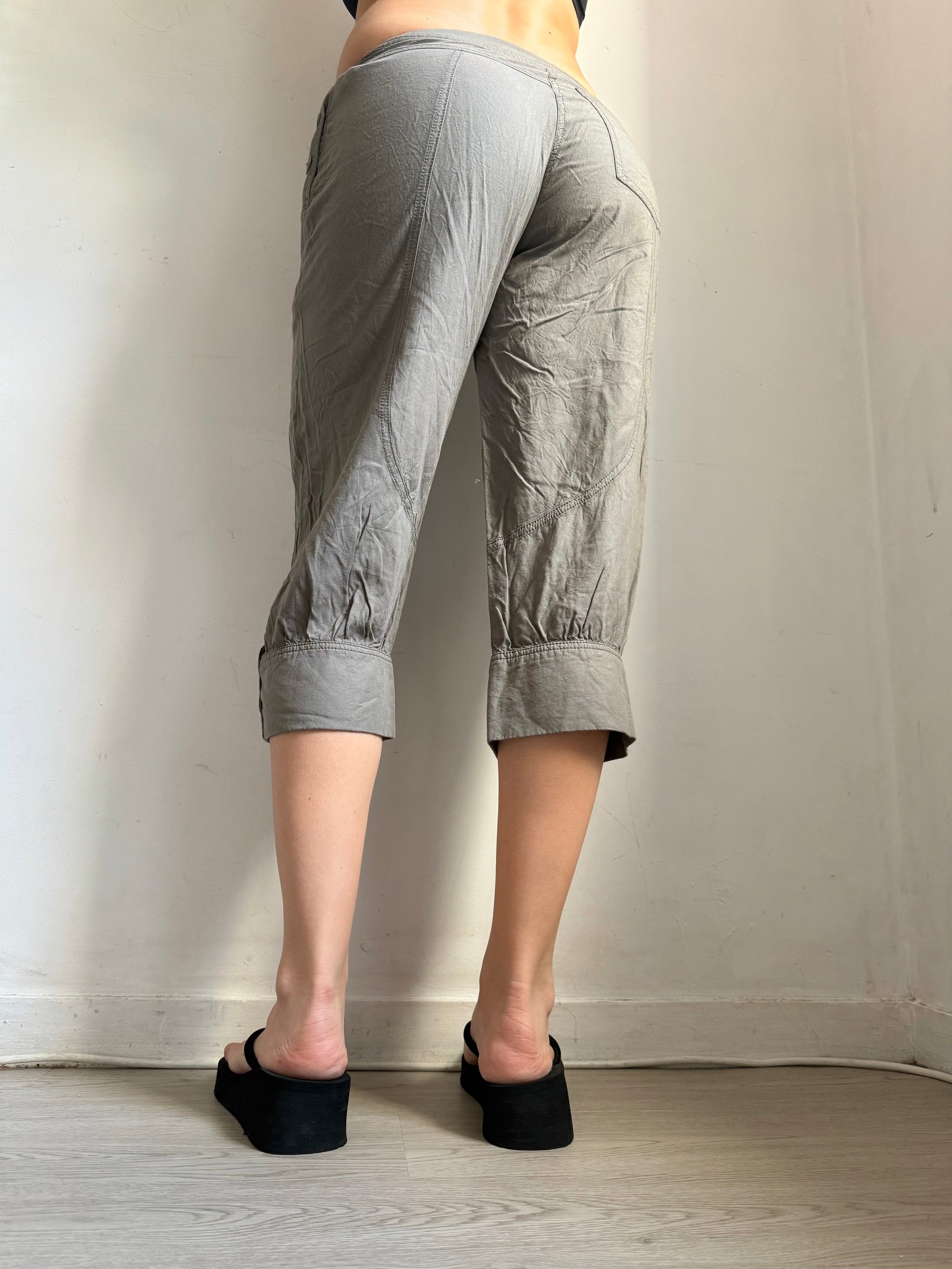 Khaki low rise sirwal capri pants (M)