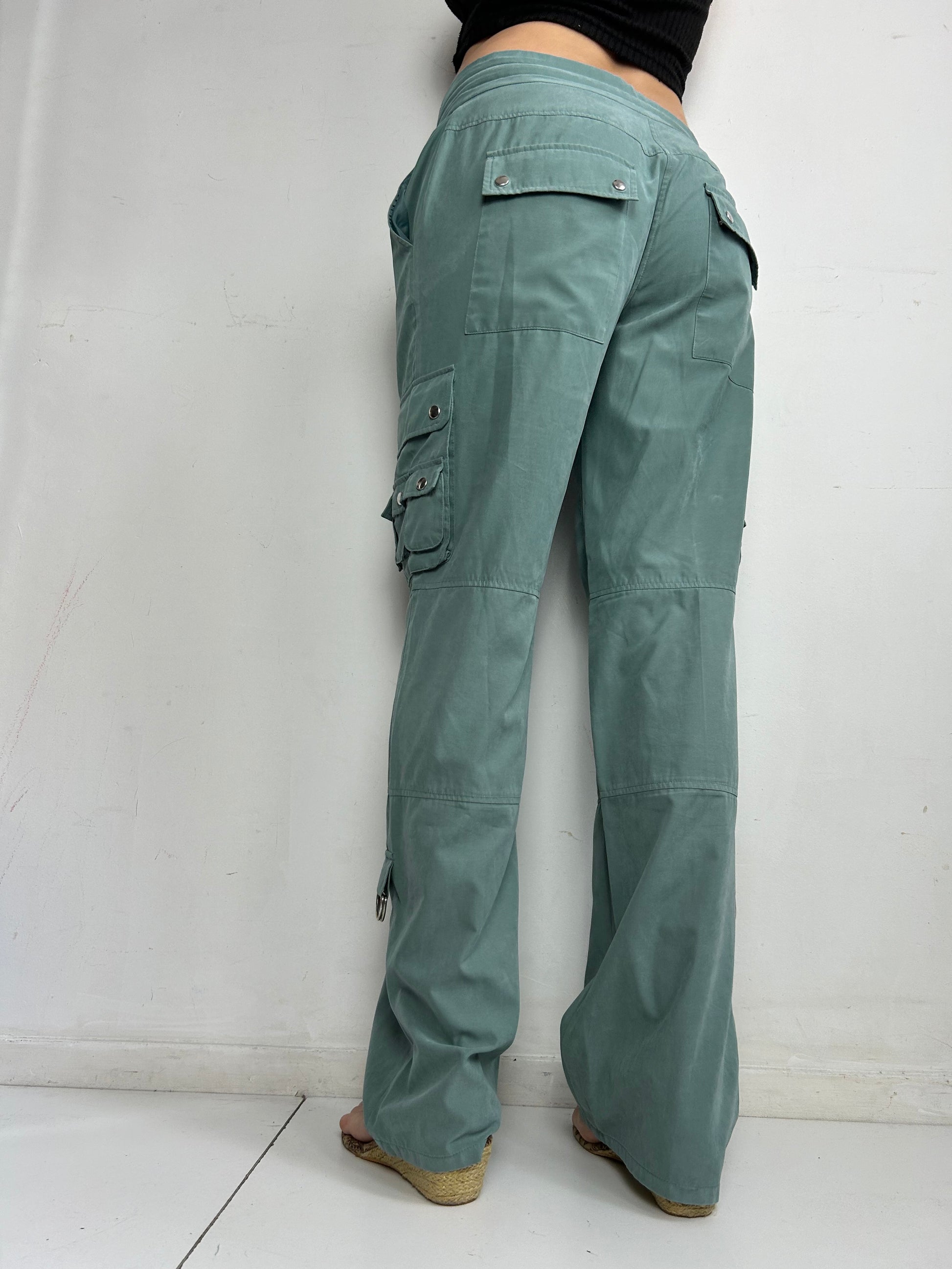 Light green cargo low rise baggy pants (M)