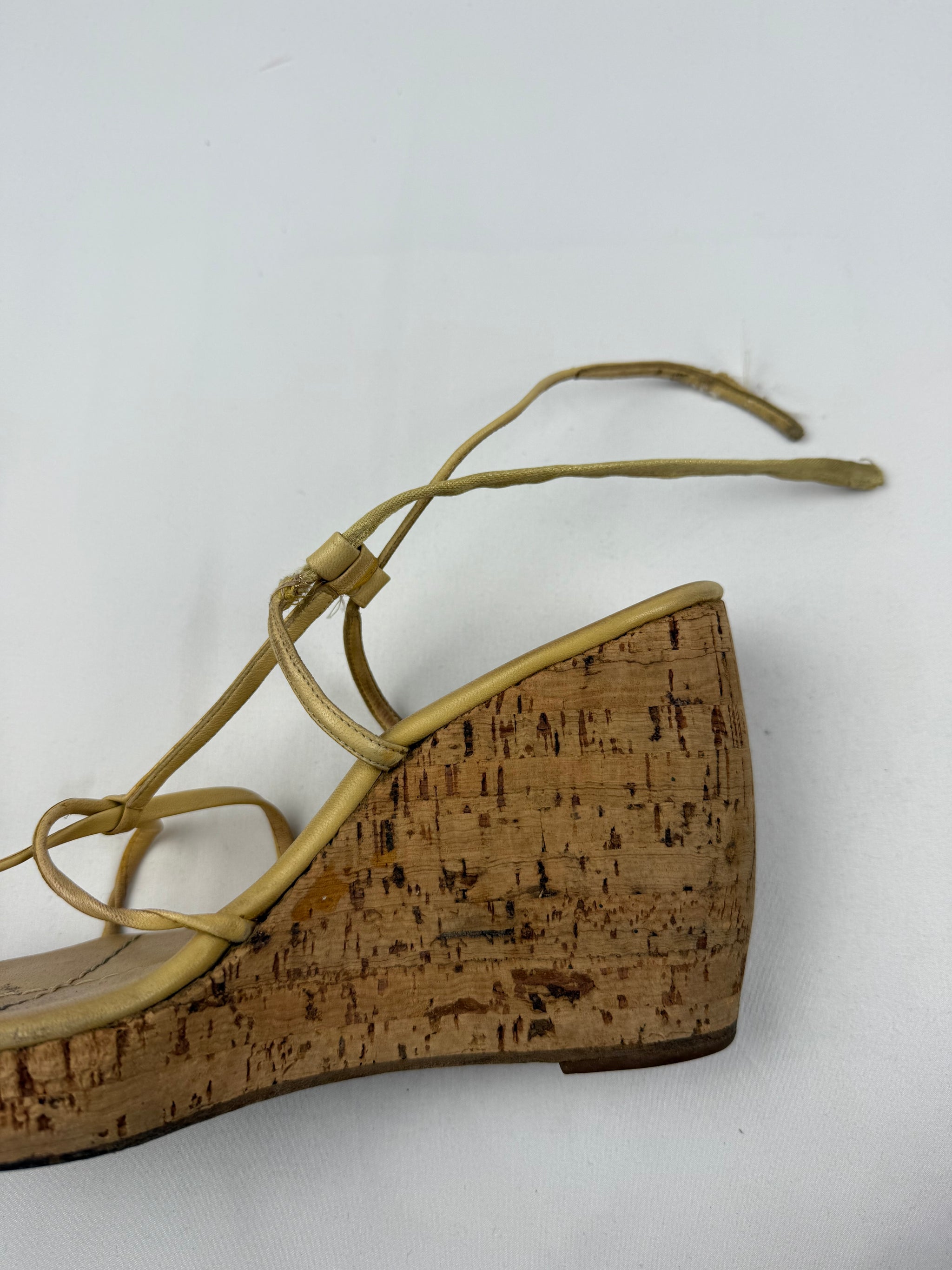 Beige real leather wedge heels (39.5)