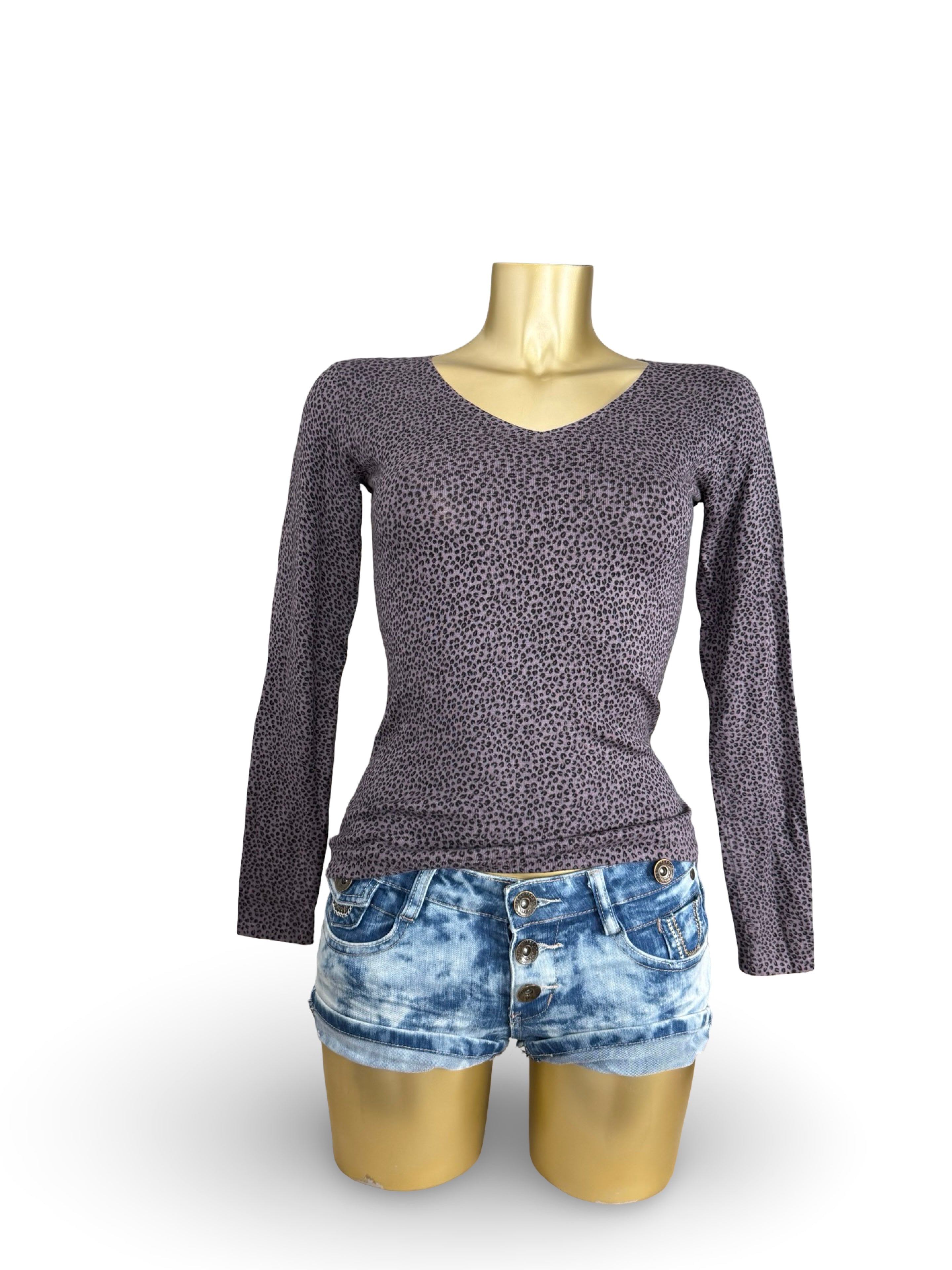 Purple tight fit animal print jumper (S)