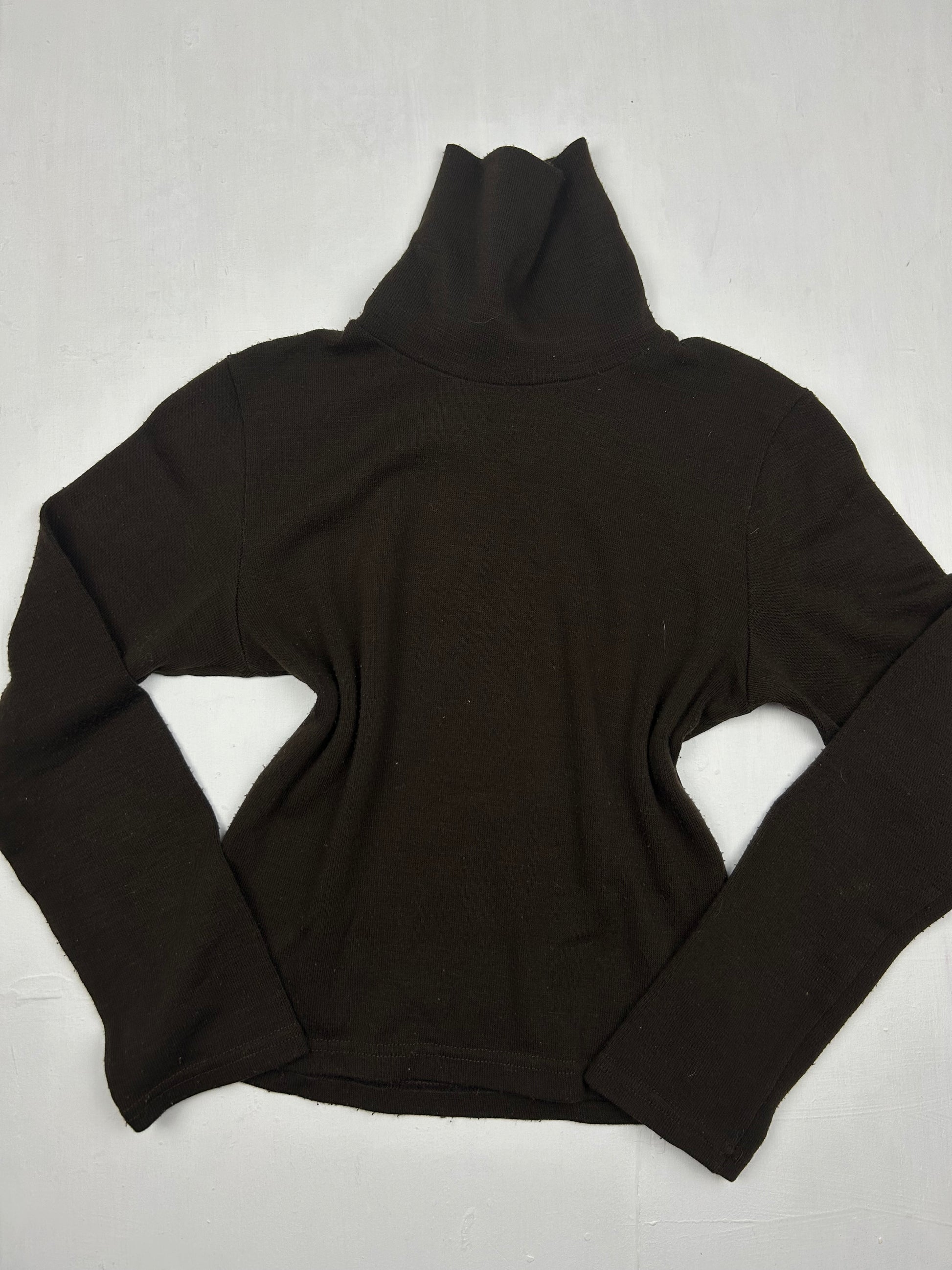 Brown turtleneck  jumper (L)