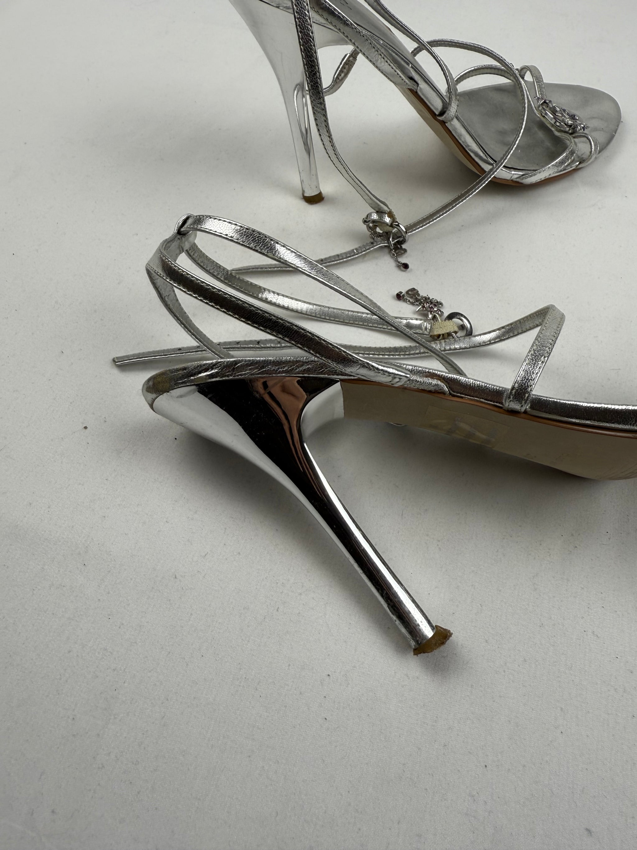 Silver butterfly charms heels (39)