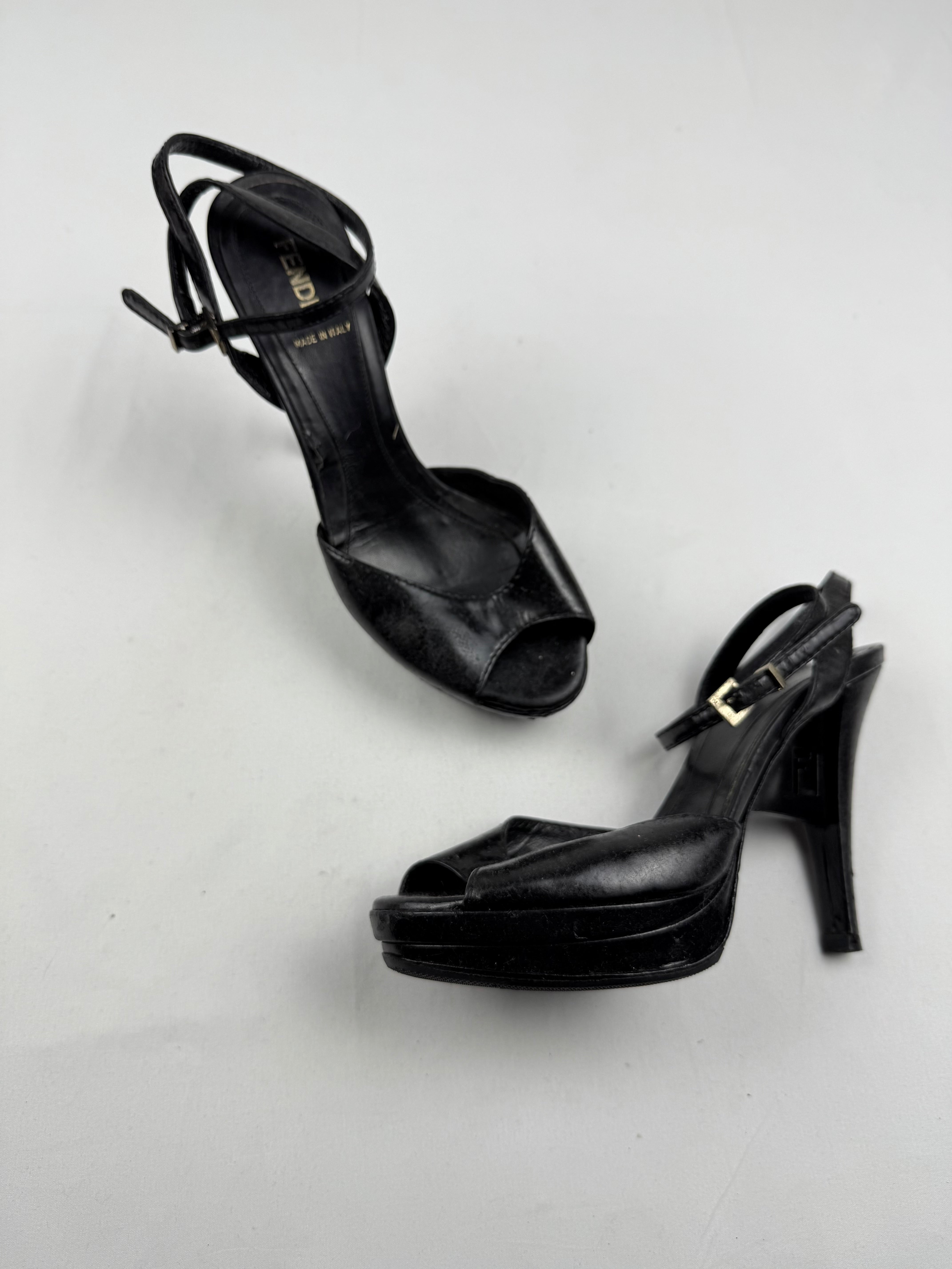 Black leather FF logo heels (37.5)