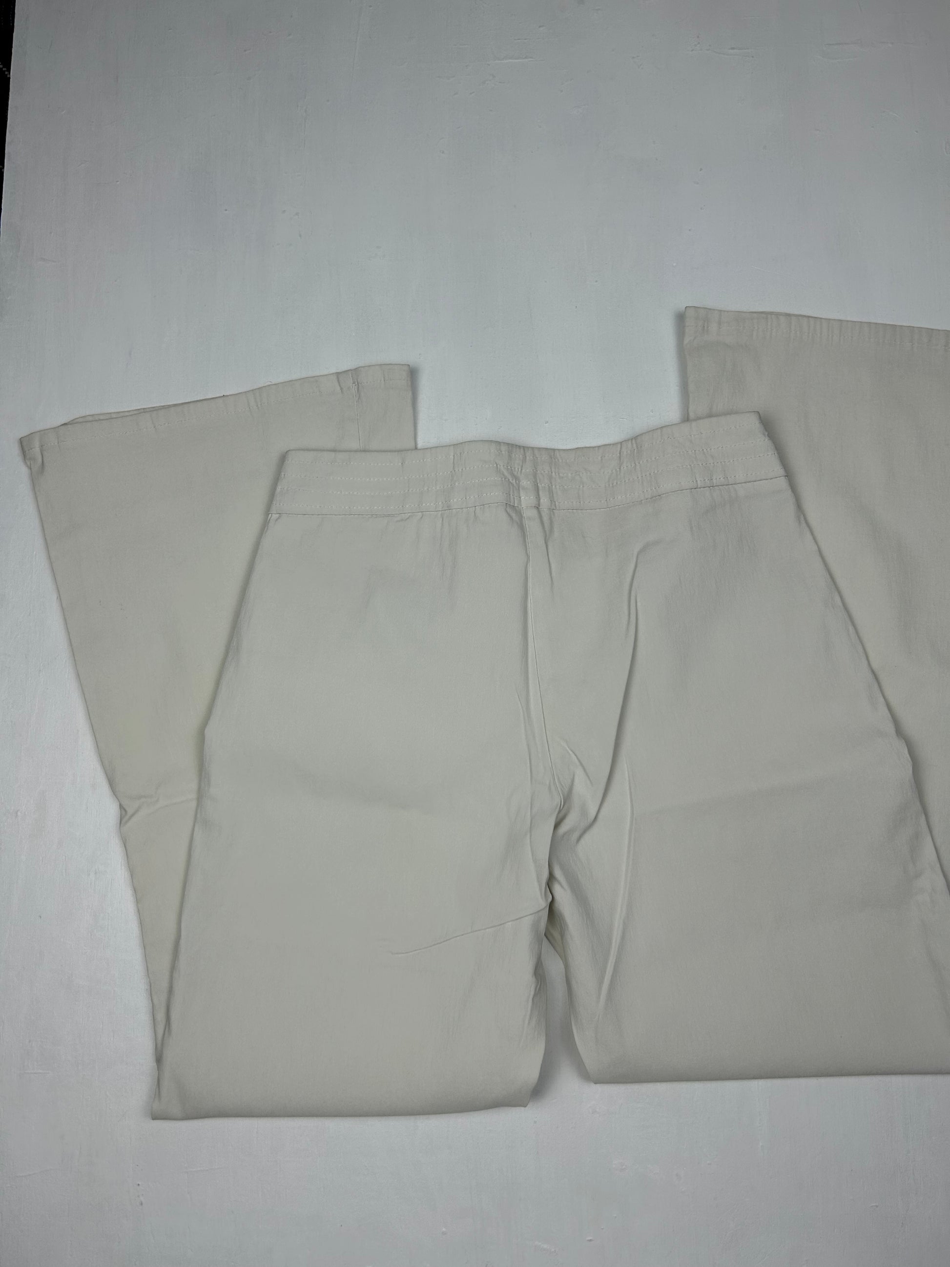 White office mid waist flare bootcut pants (S)