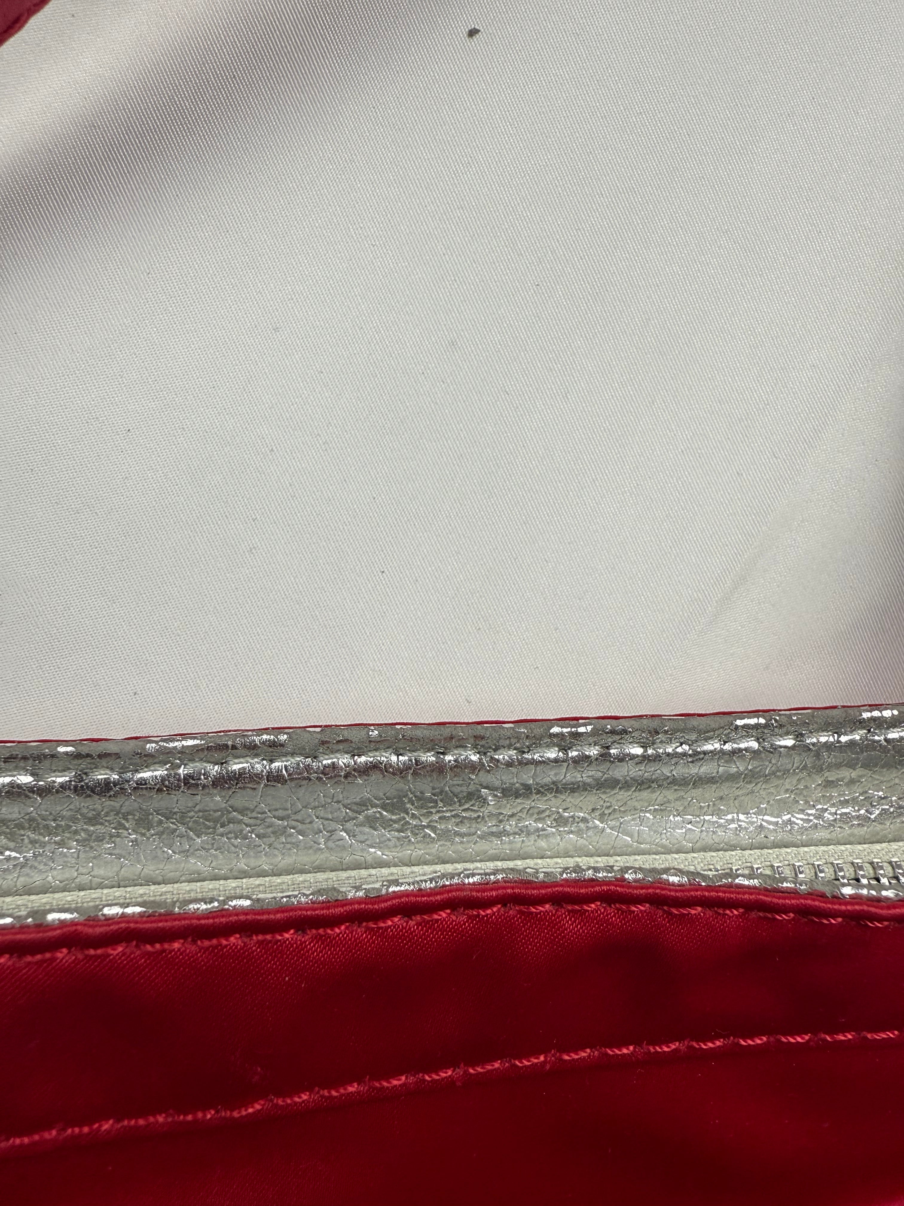 Red pochette wristlet / shoulder bag (27x11cm)