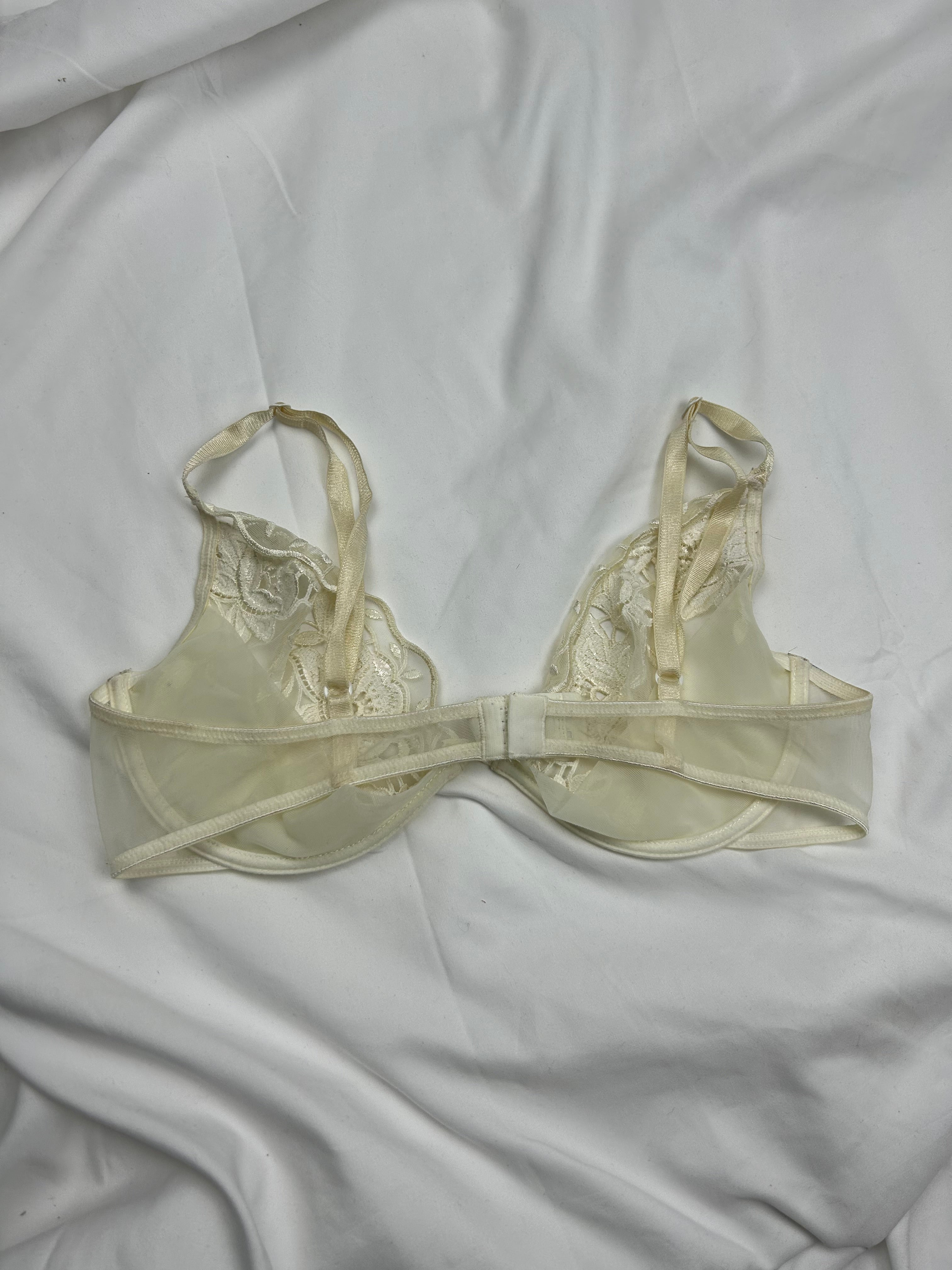 White cream mesh lace balcony vintage bra (95B)