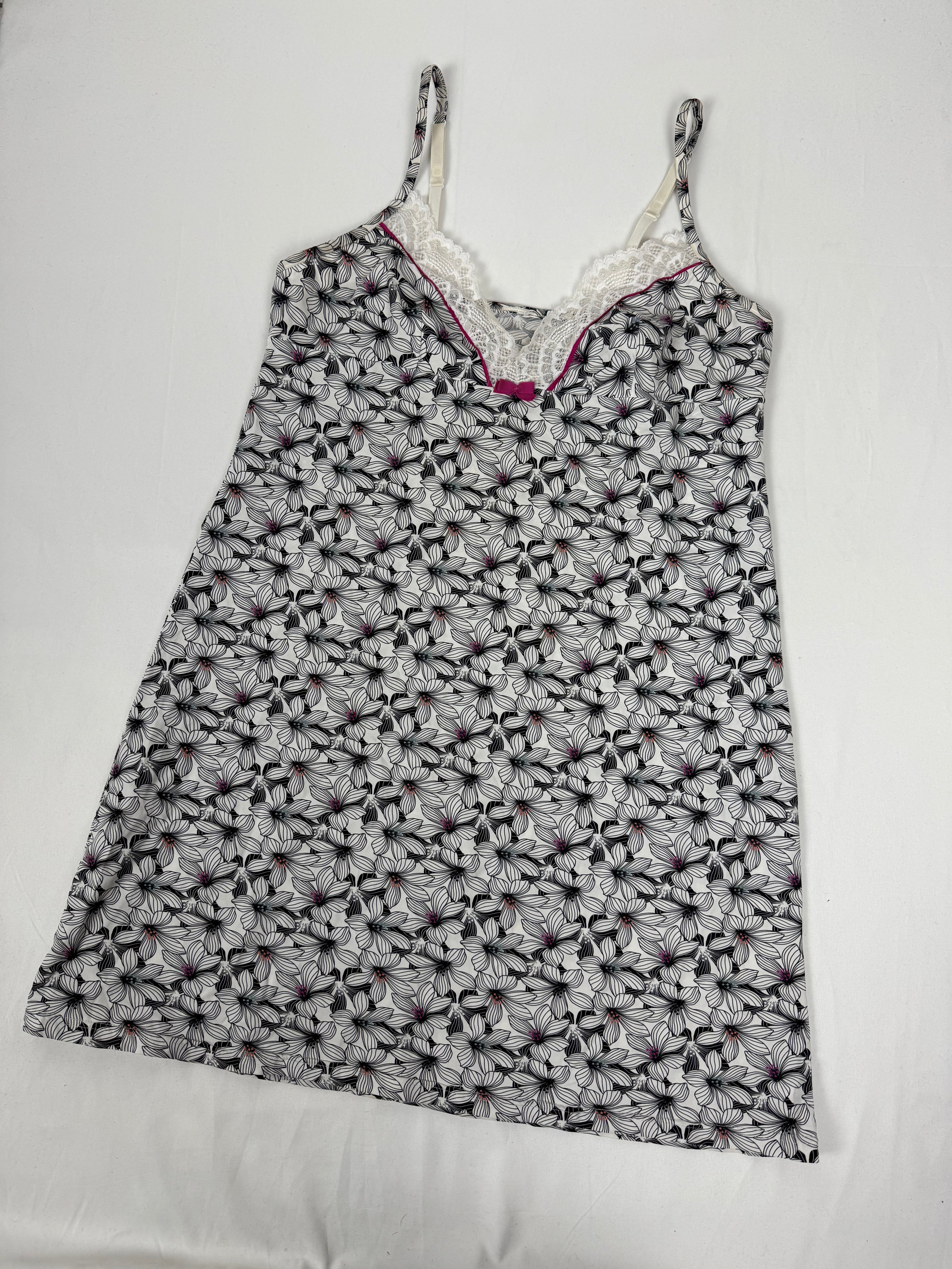 White graphic babydoll mini dress (XL)