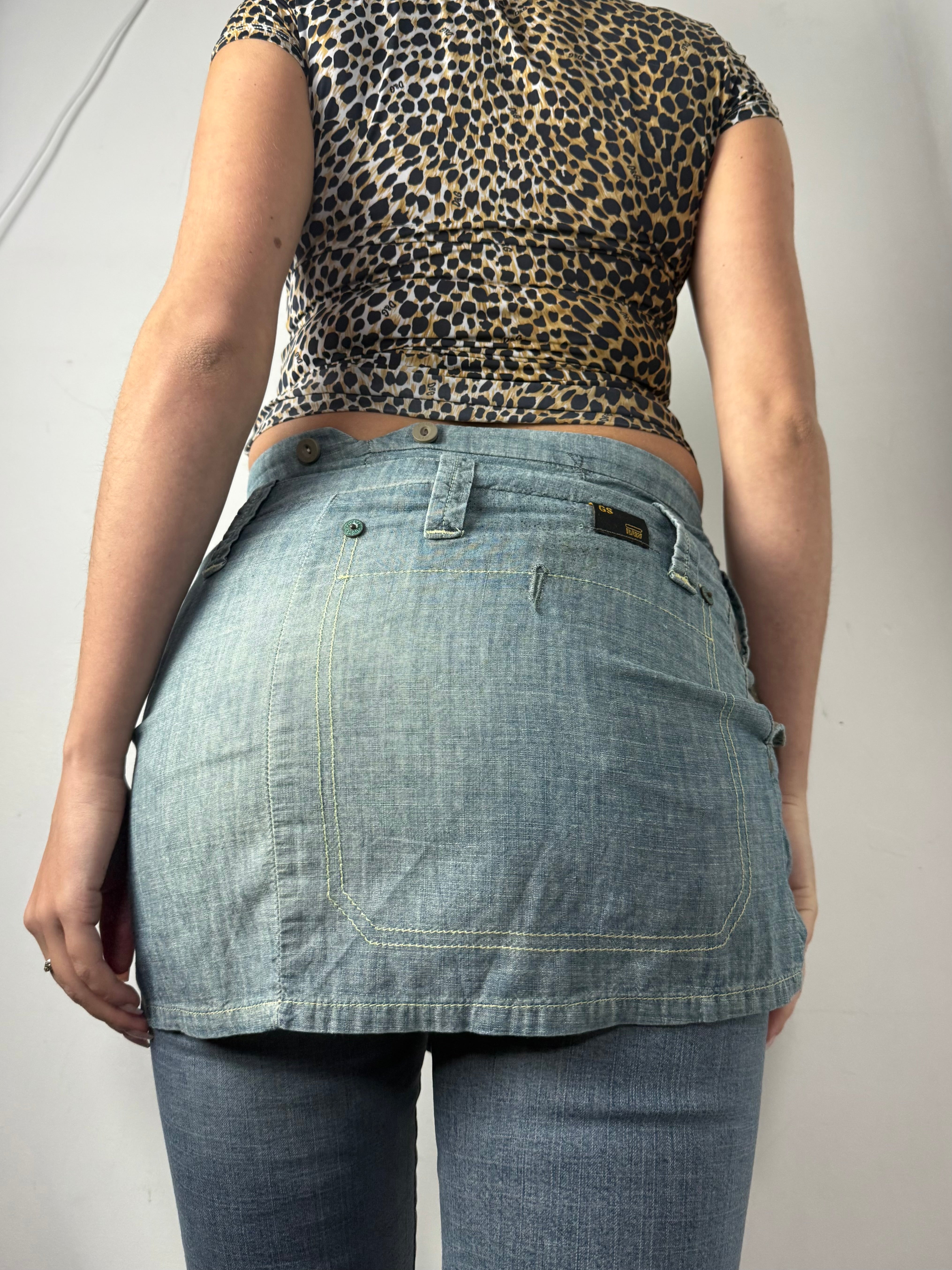 Blue denim low rise mini skirt (XS)