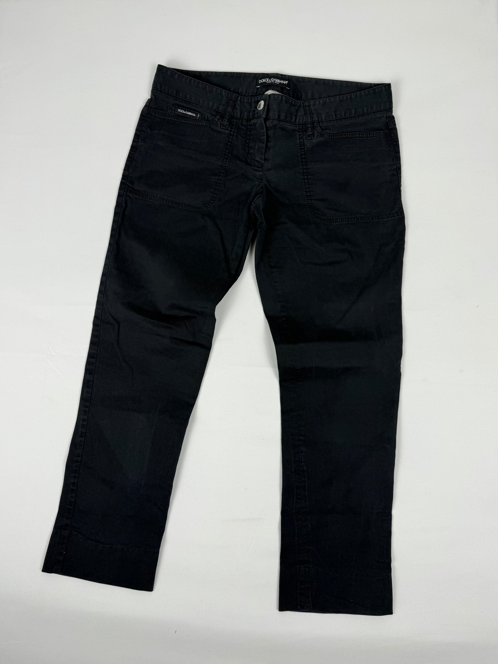 Black denim low rise capri pants (M)