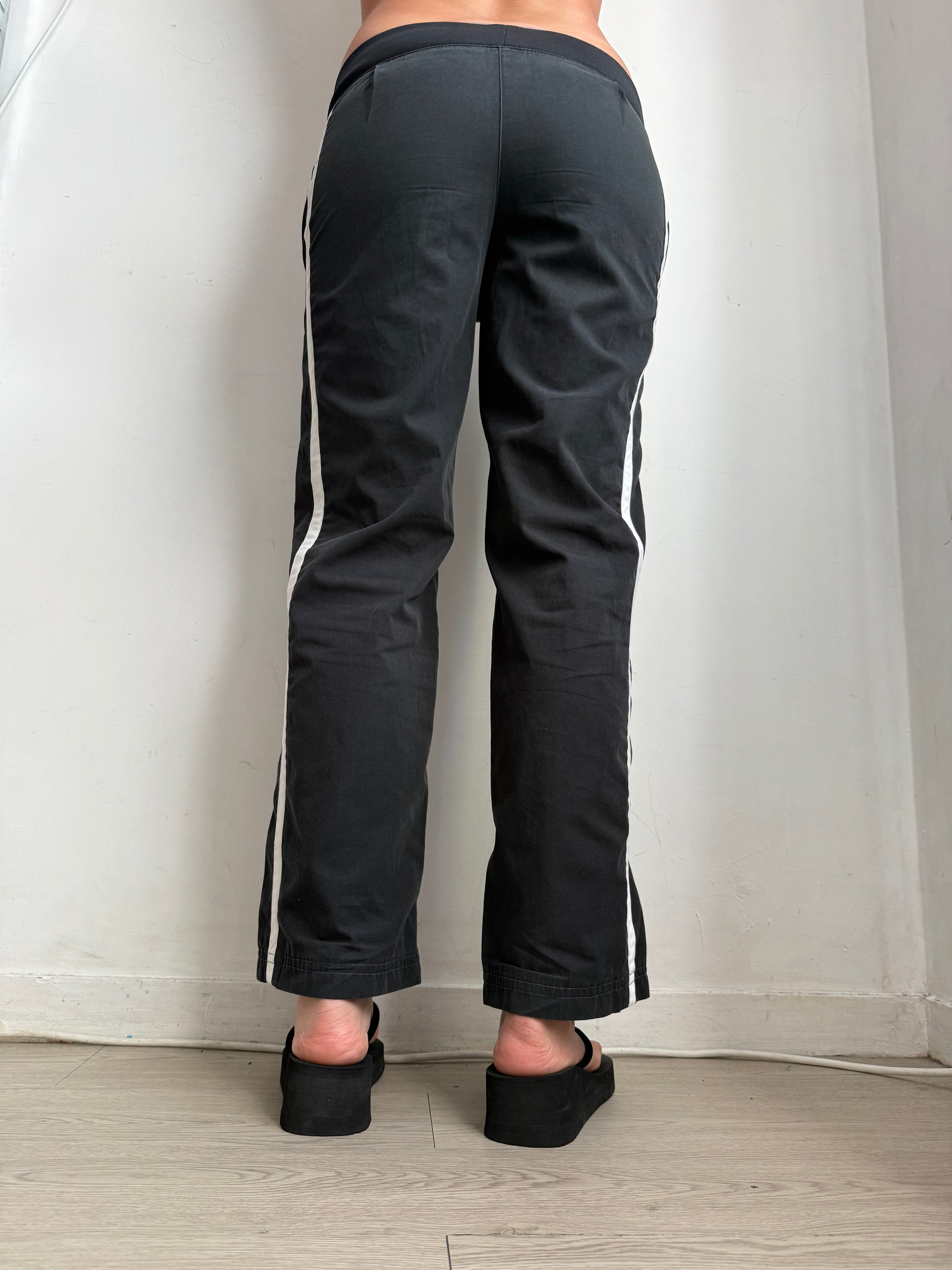 Black low rise joggers pants (XS)