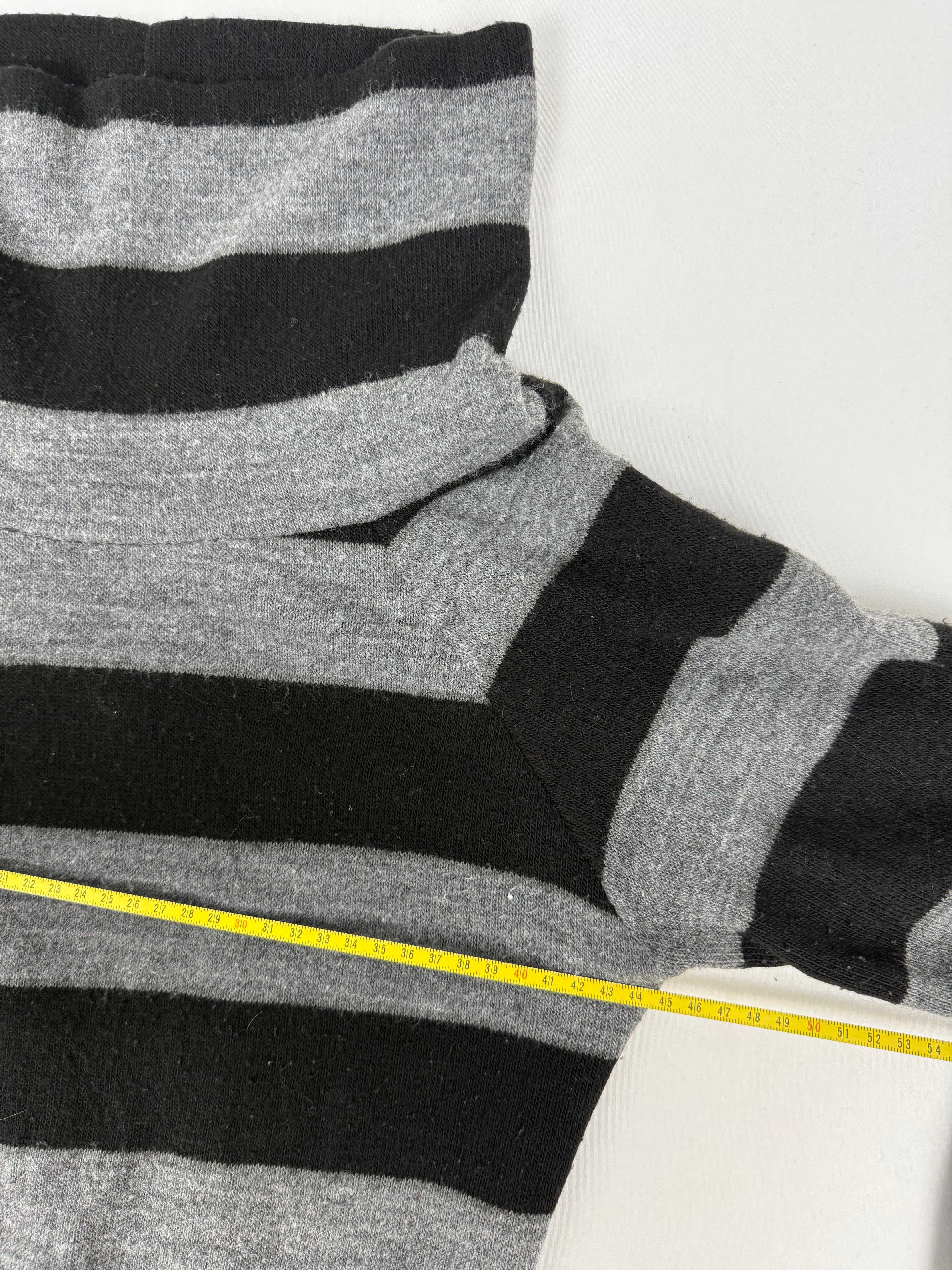 Grey striped backless jumper (L)