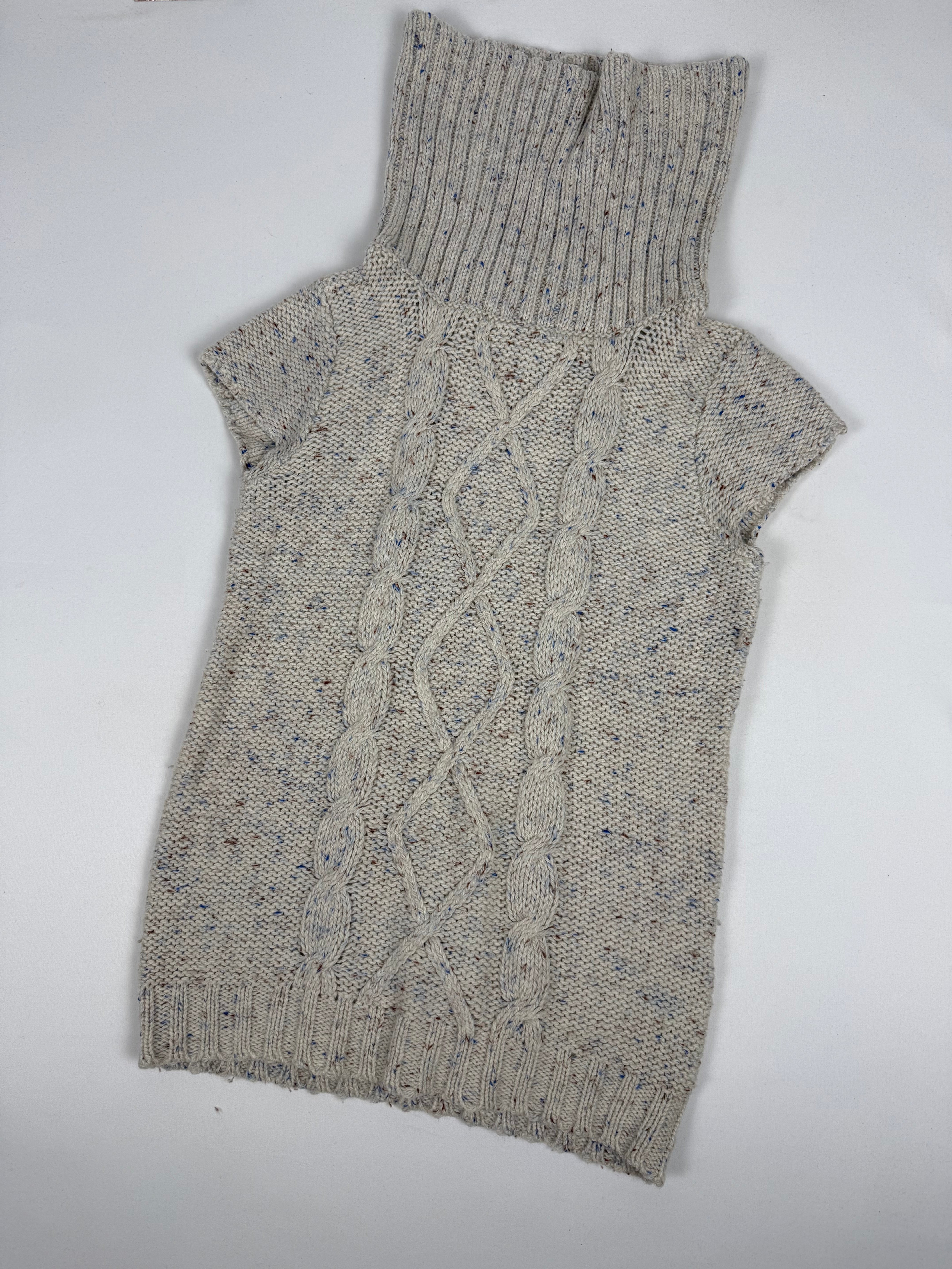 Grey turtleneck sleeveless jumper (M)