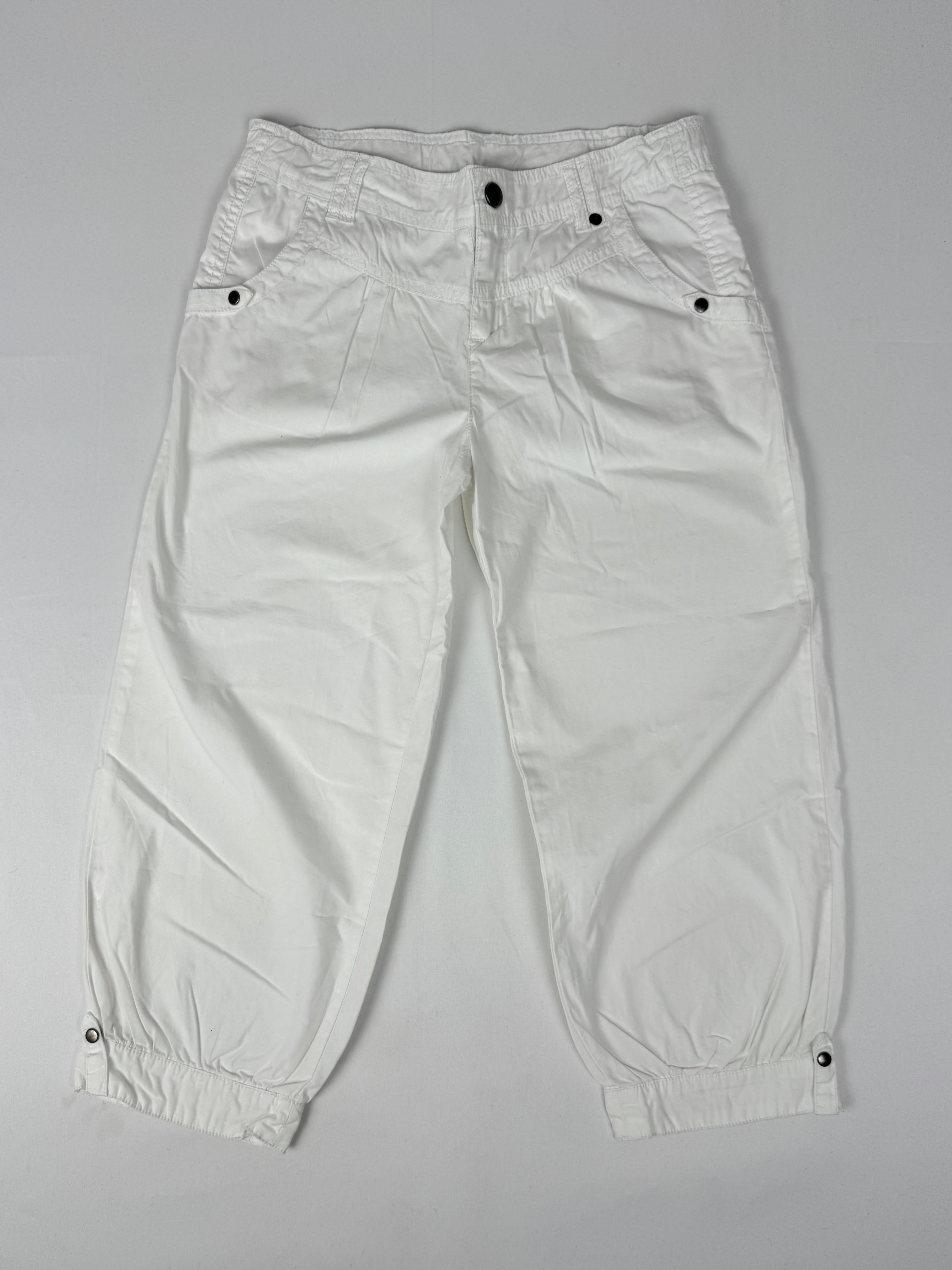 White 100% cotton low rise capri pants (XS)