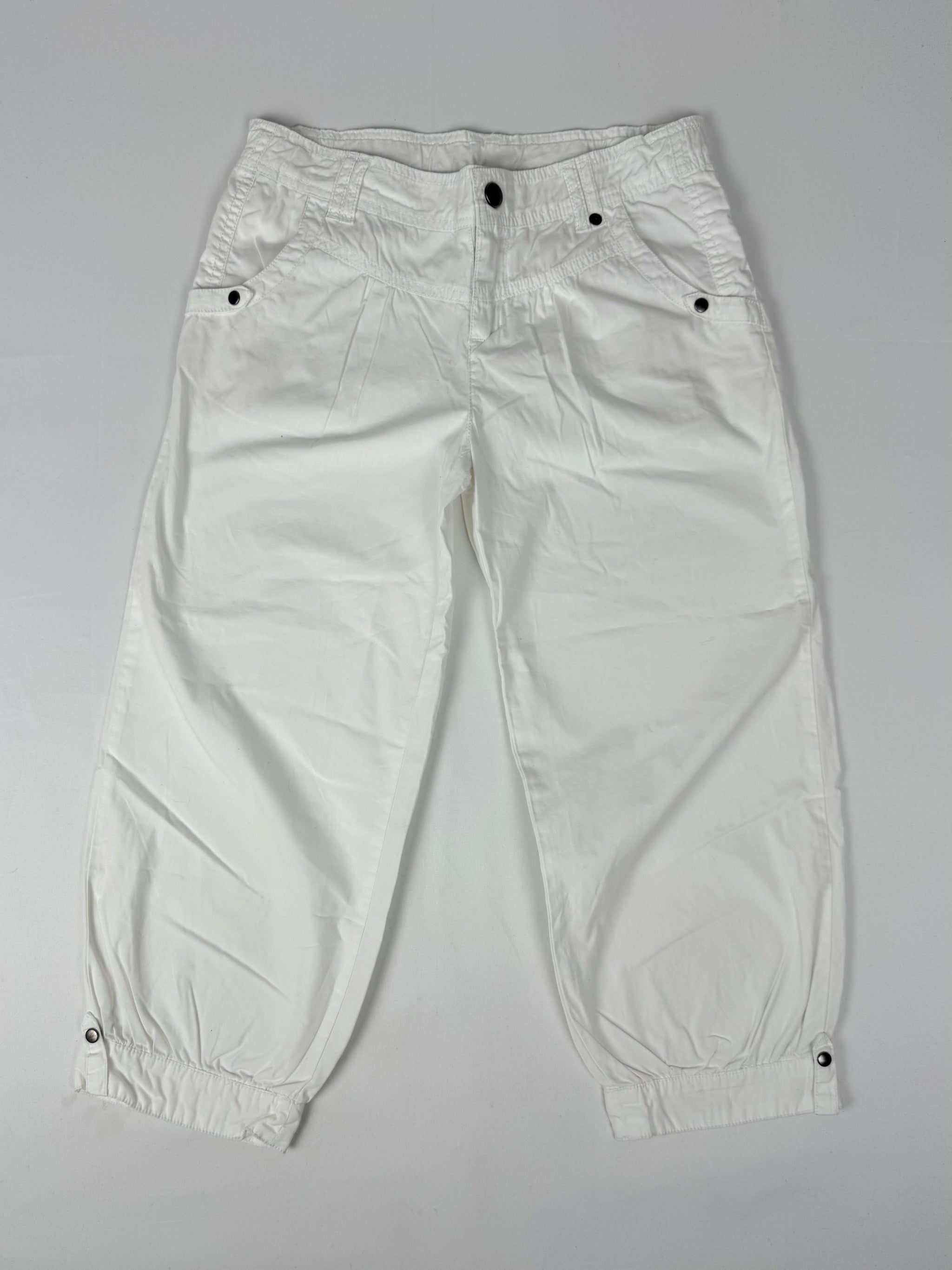 White 100% cotton low rise capri pants (XS)