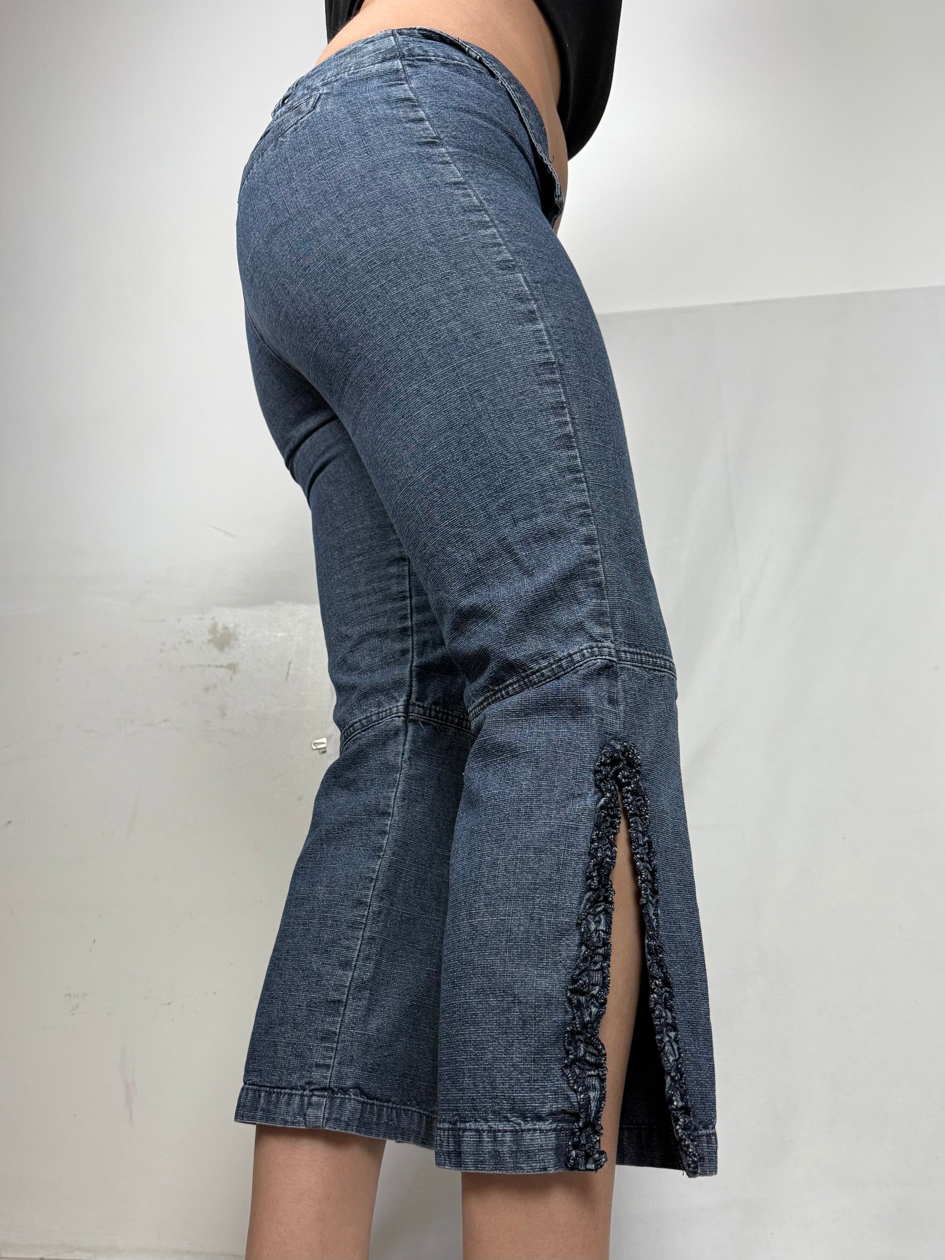 Navy low rise capri pants (XS)