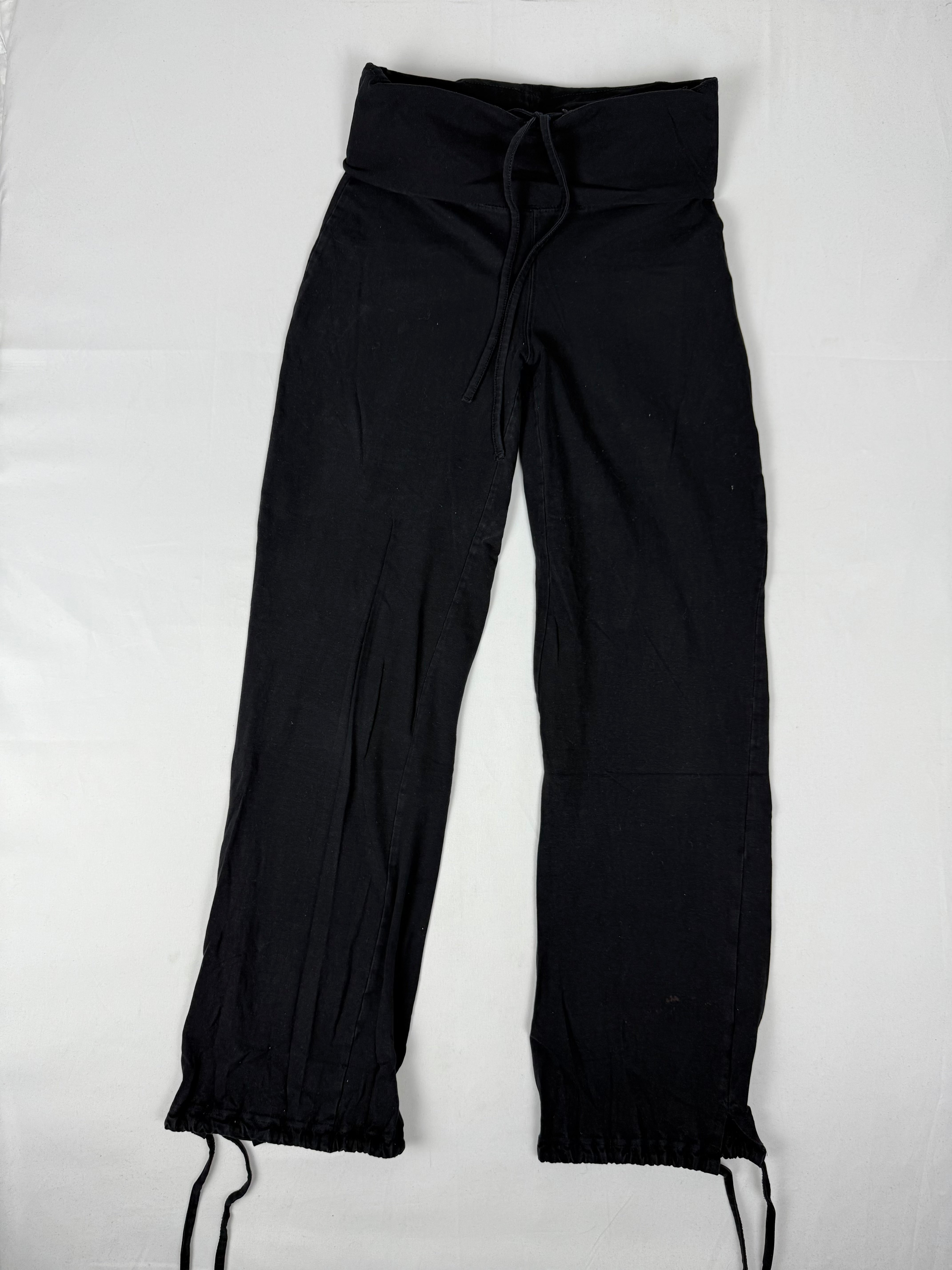 Black ultra low rise activewear pants (S)