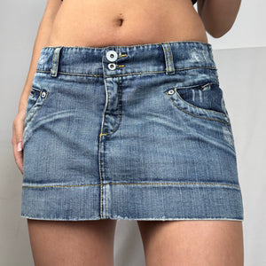 Blue low rise denim mini skirt (L)