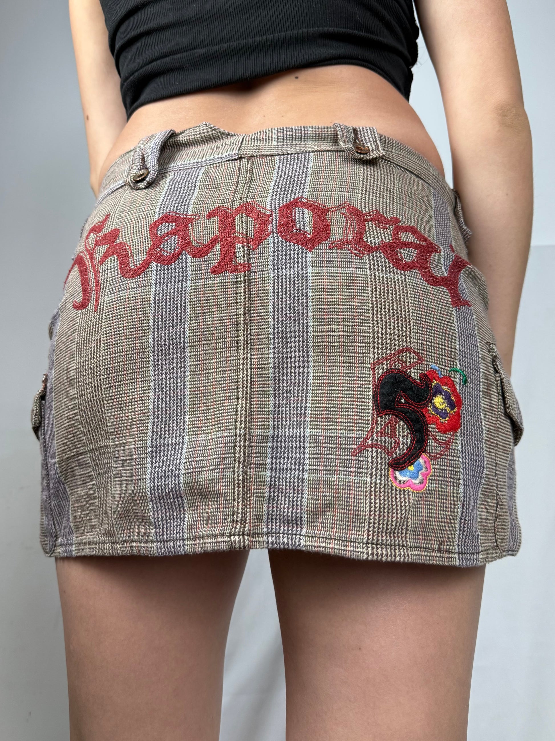 Beige check print low rise cargo mini skirt (S/M)