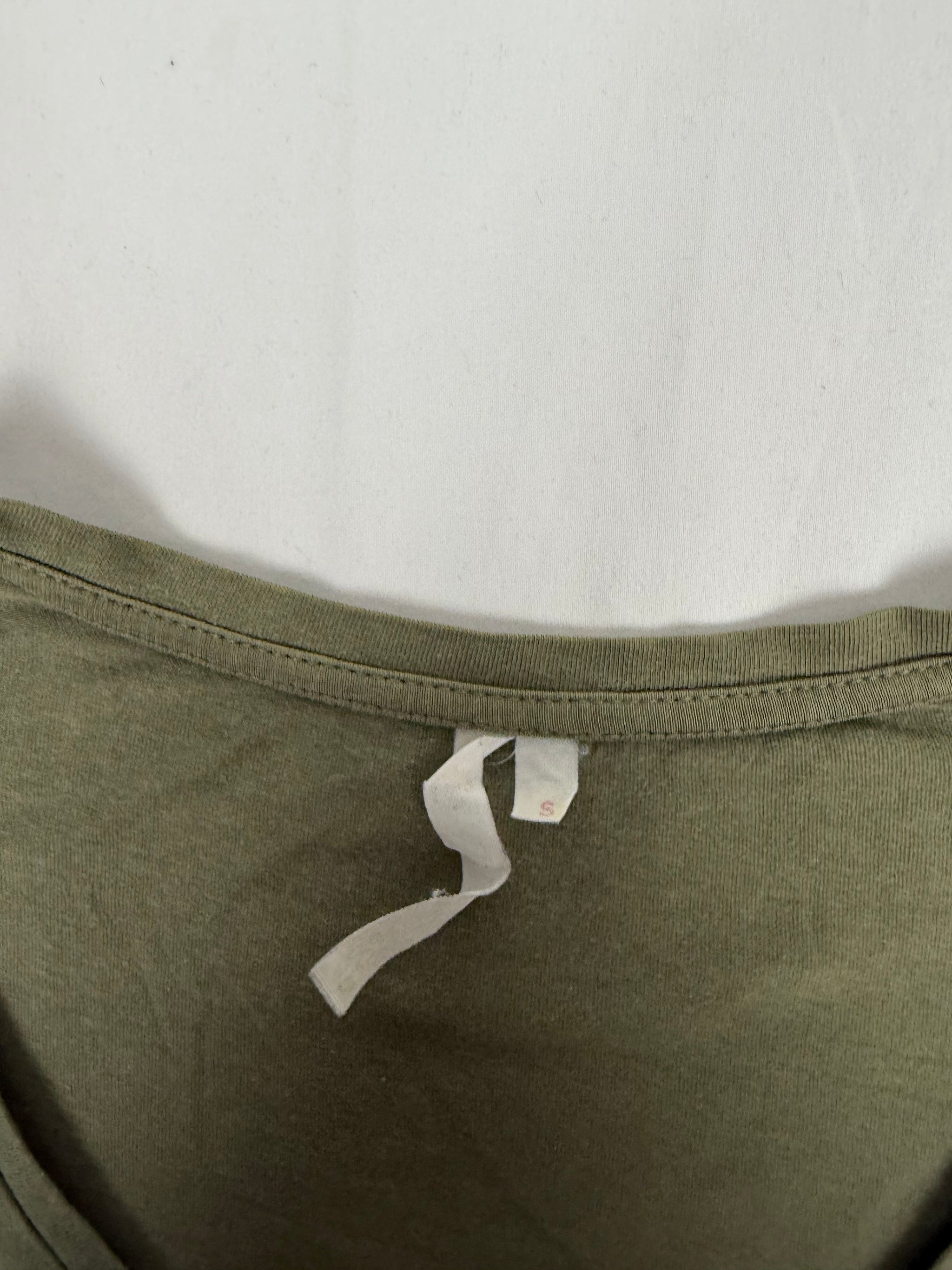 Khaki cherry logo tight fit tee (S)