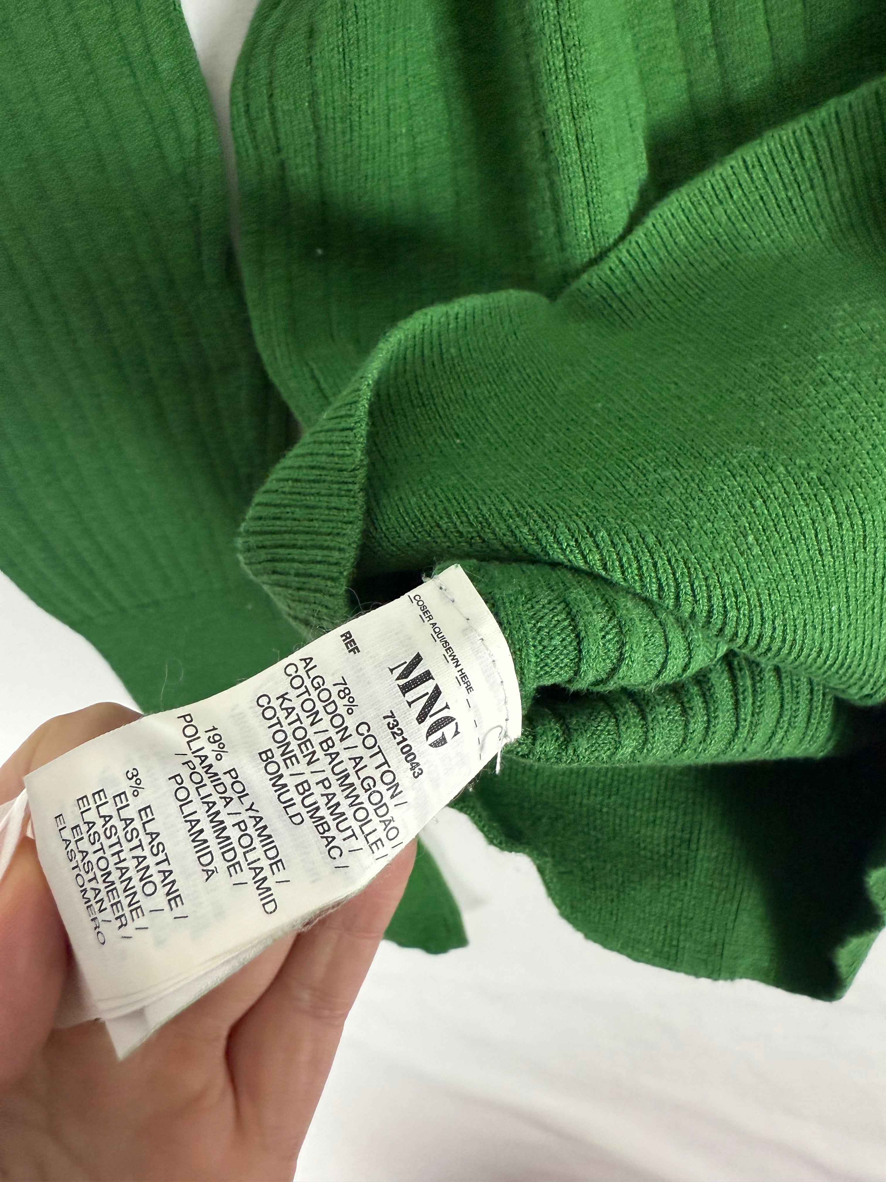 Green cotton V neck tight fit jumper (M)