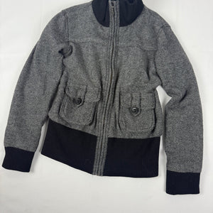 Grey zip up winter jacket (M)