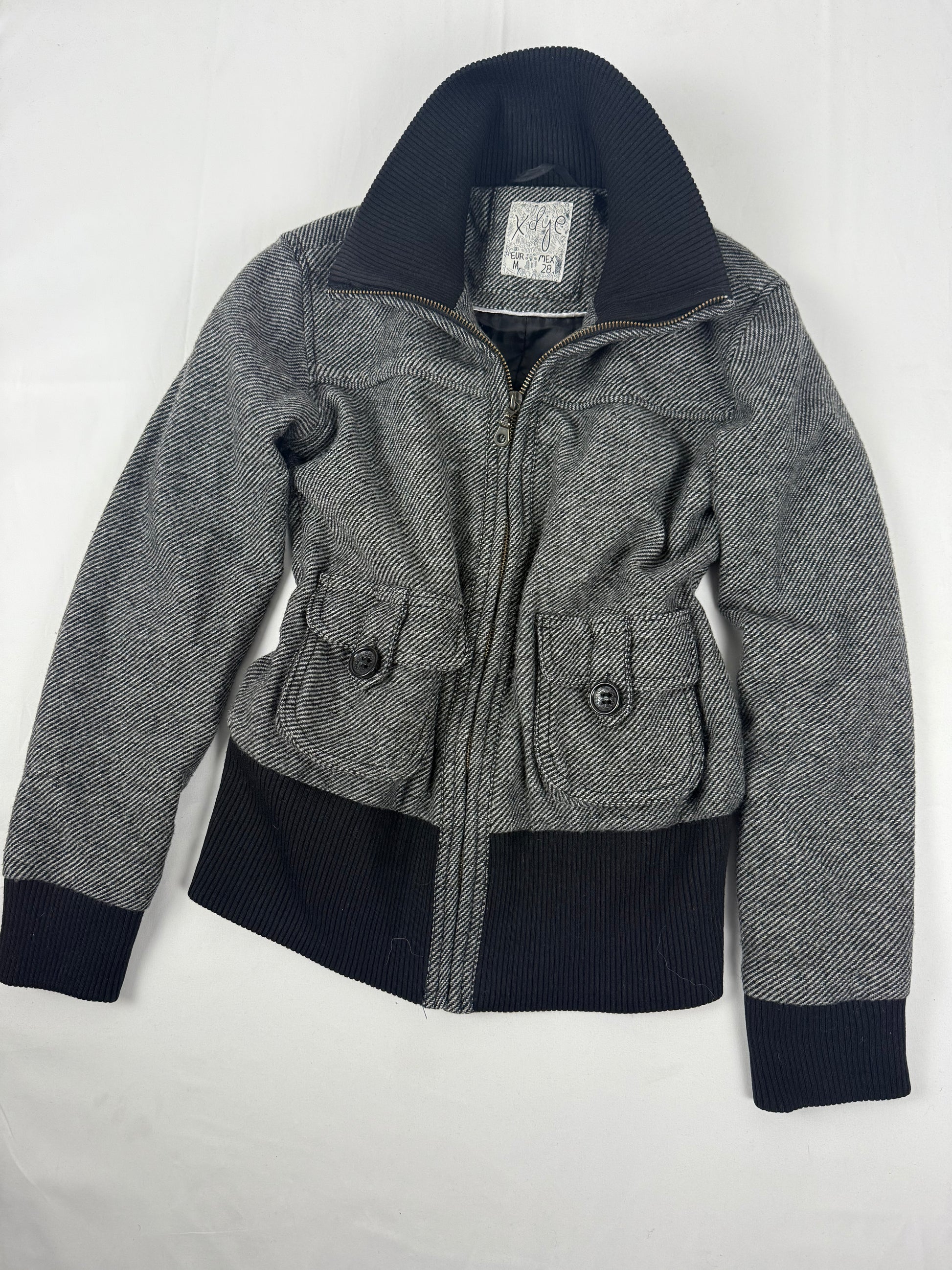 Grey zip up winter jacket (M)
