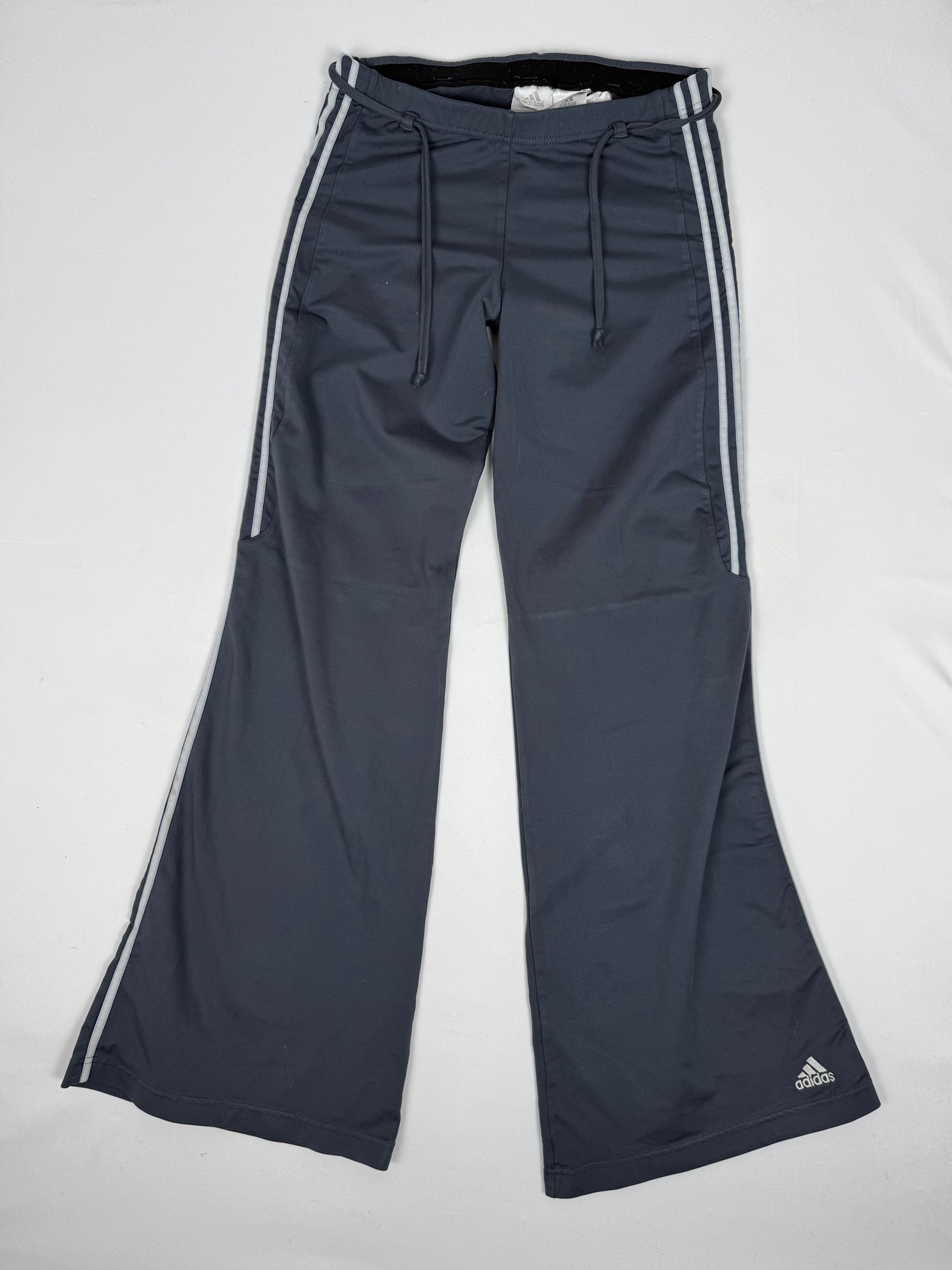 Grey low rise activewear pants (L)