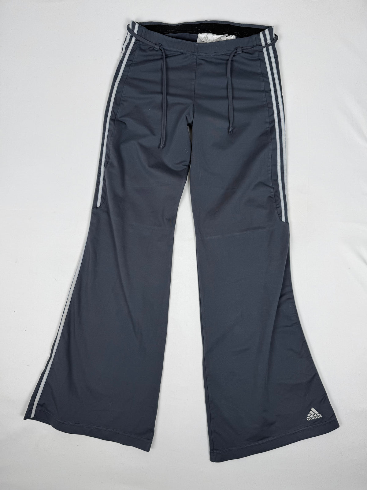 Grey low rise activewear pants (L)