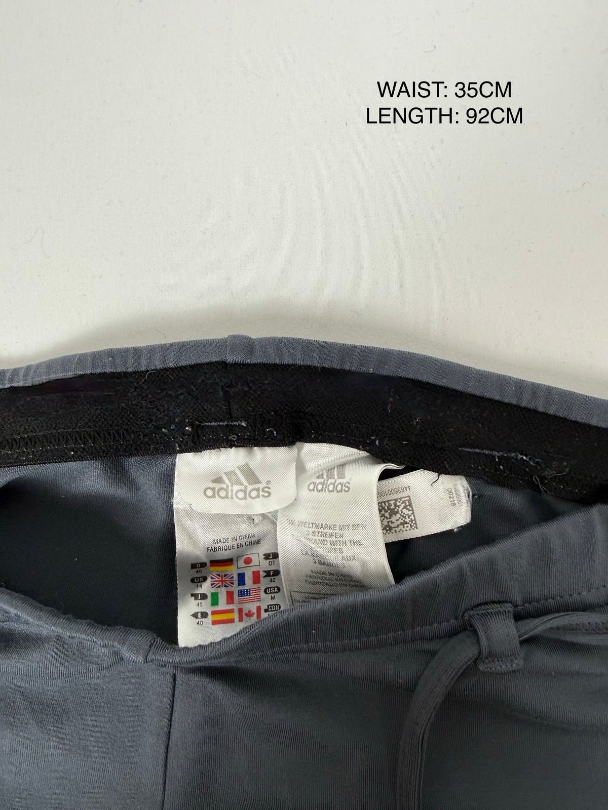 Grey low rise activewear pants (L)