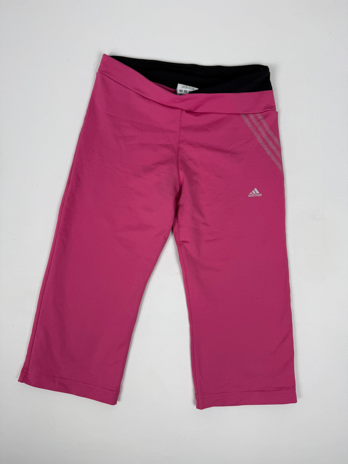 Pink stretchy low rise capri pants (M)