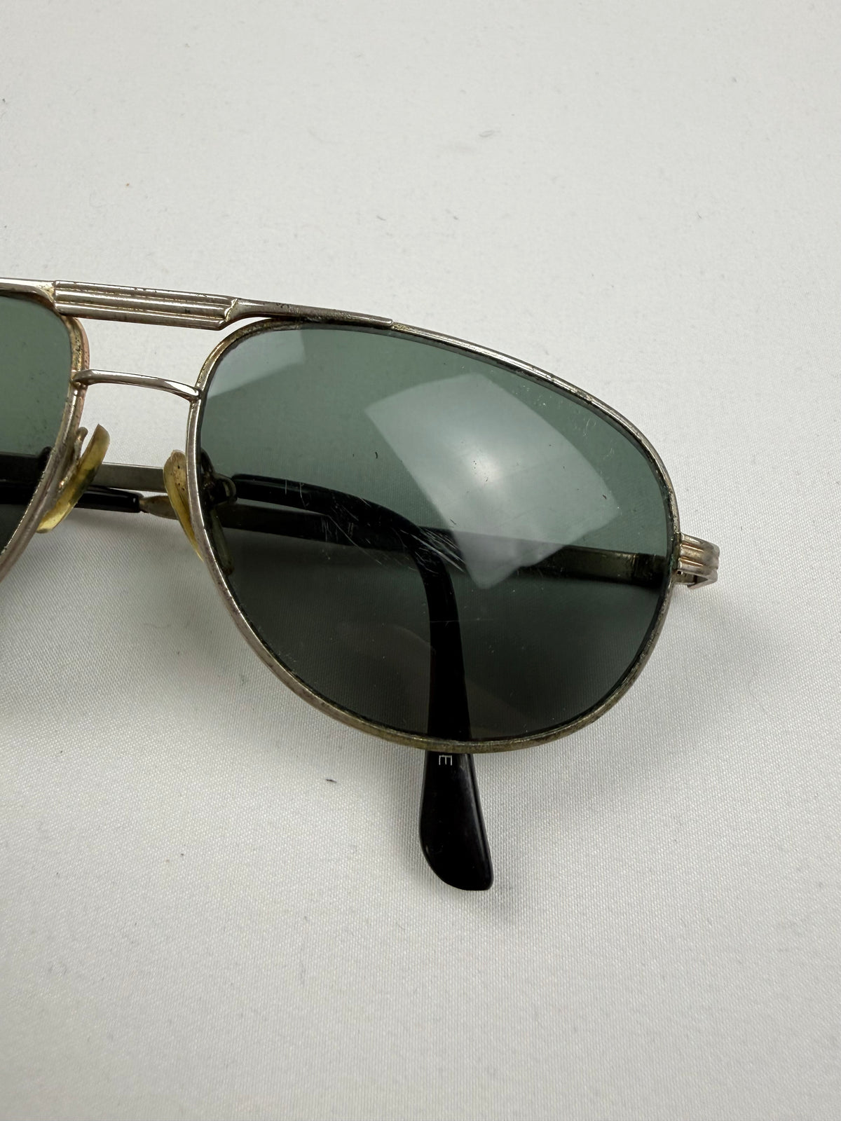 Lunettes de soleil à strass marron et doré