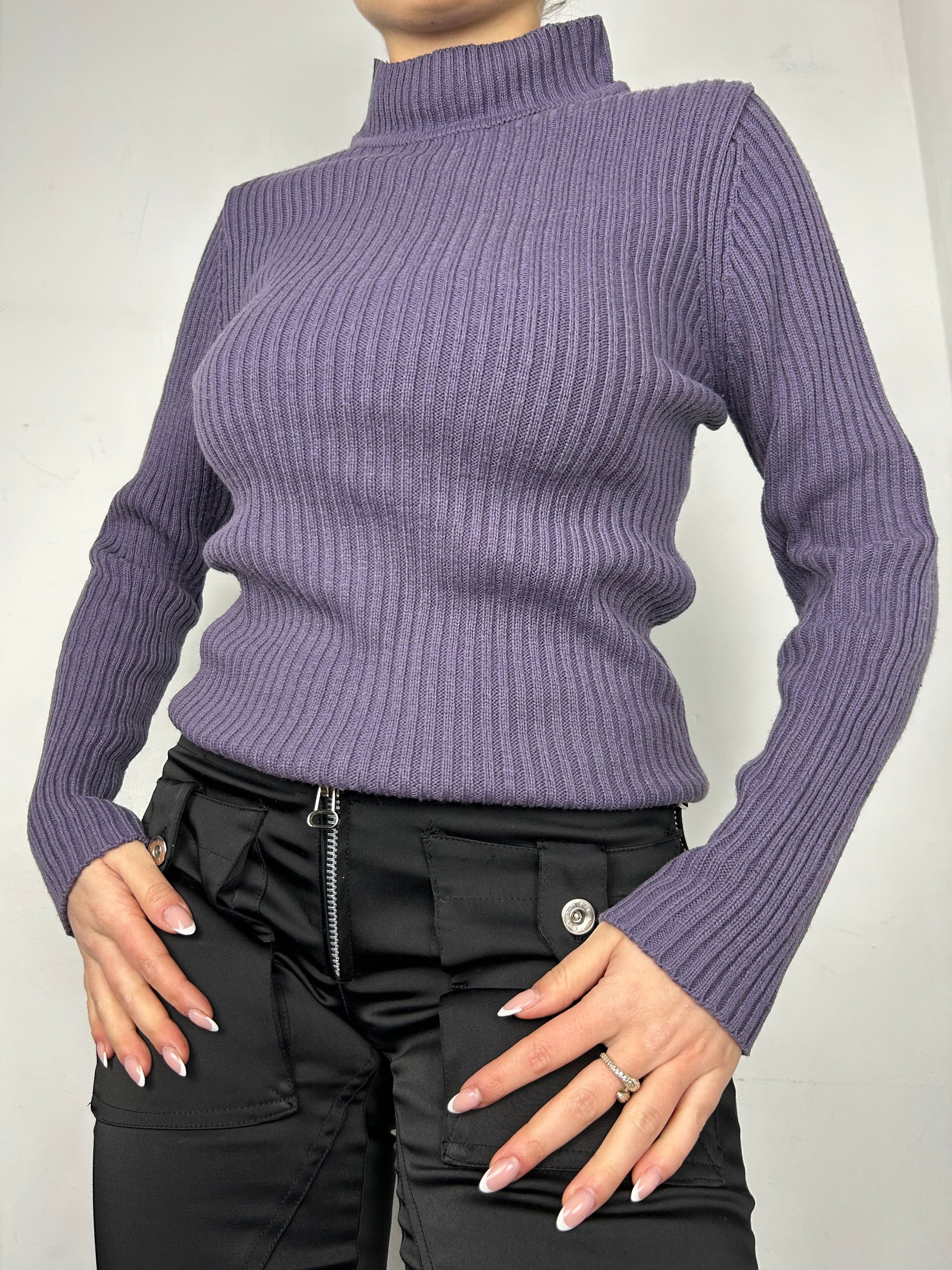 Purple high neck jumper (M)