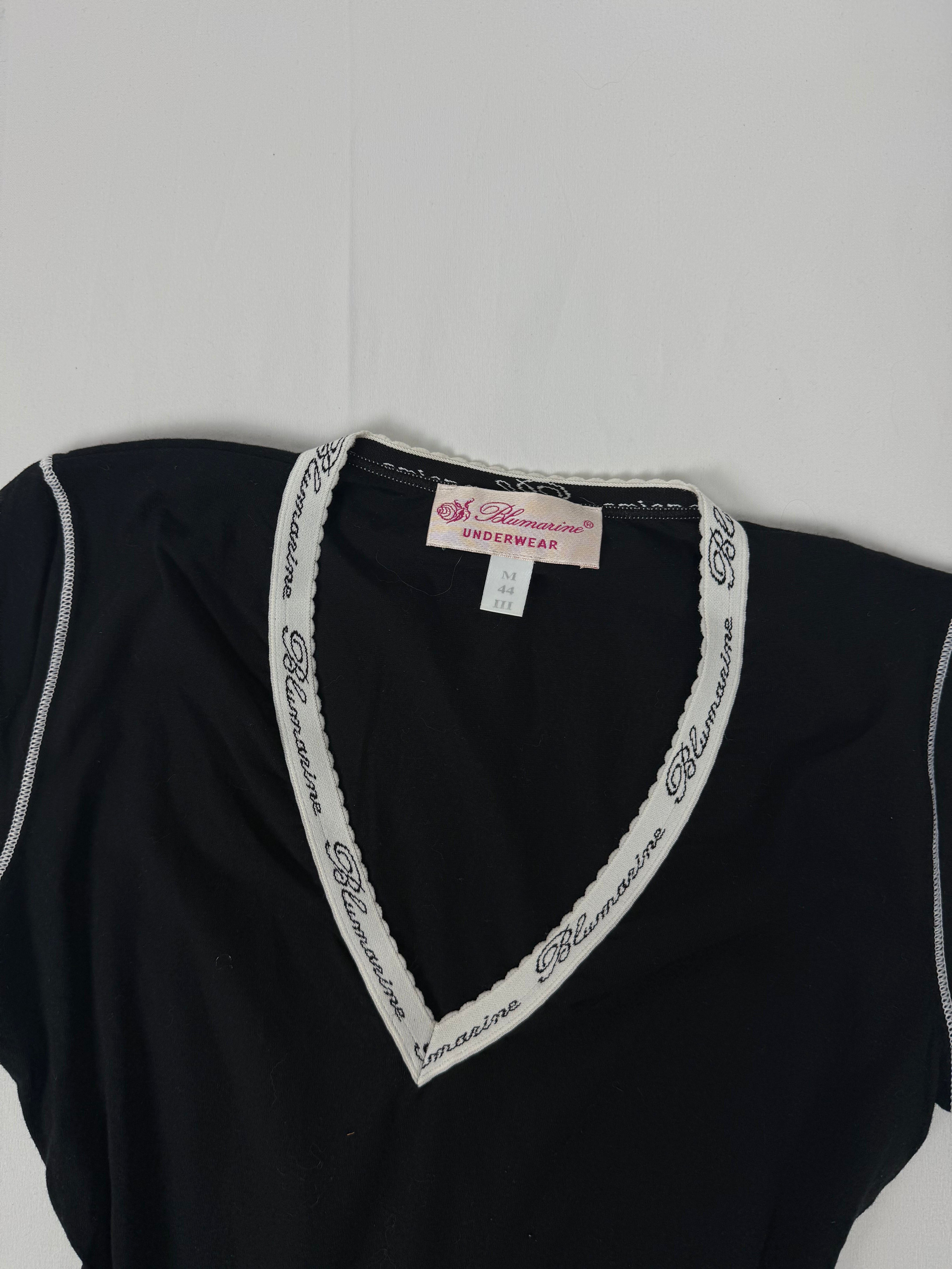 Black V neck tight fit logo tee (M)