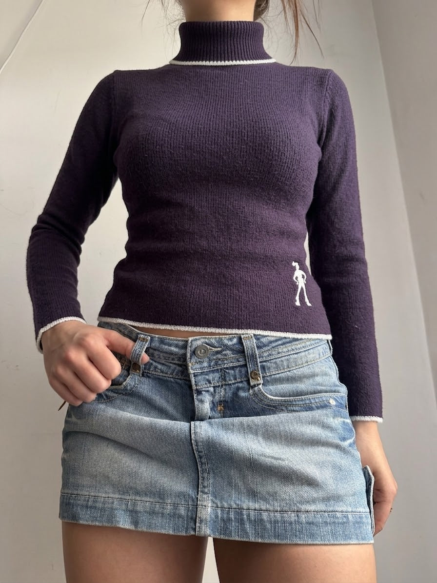 Purple tight fit turtleneck jumper (S)